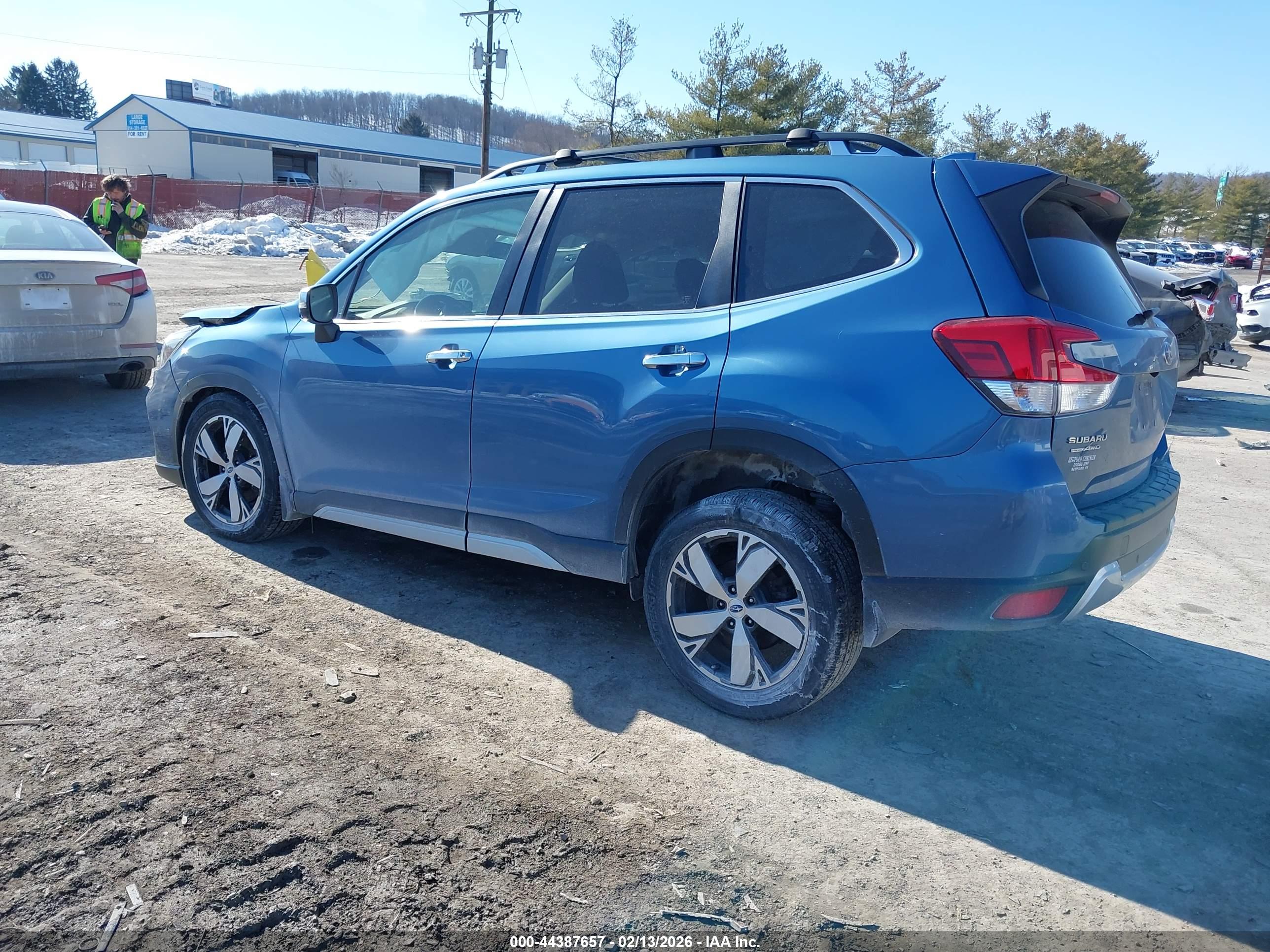 SUBARU FORESTER image 3