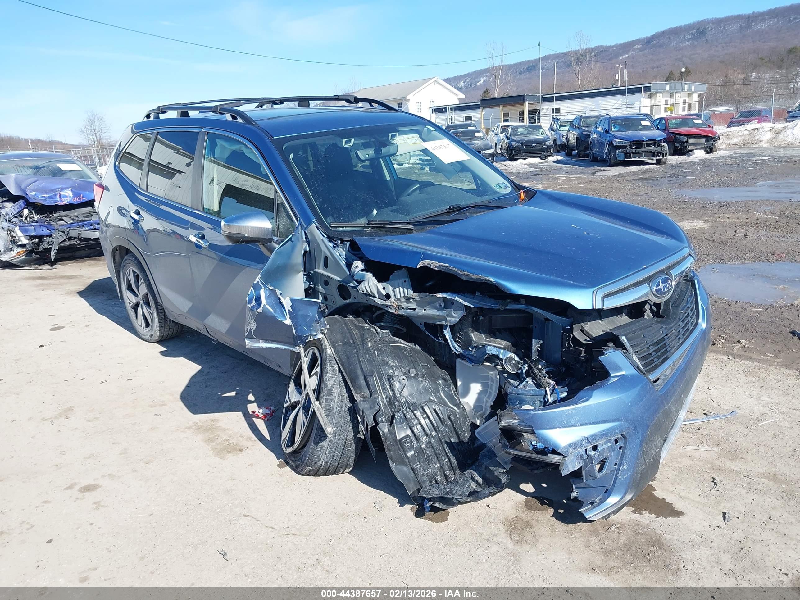SUBARU FORESTER image 6