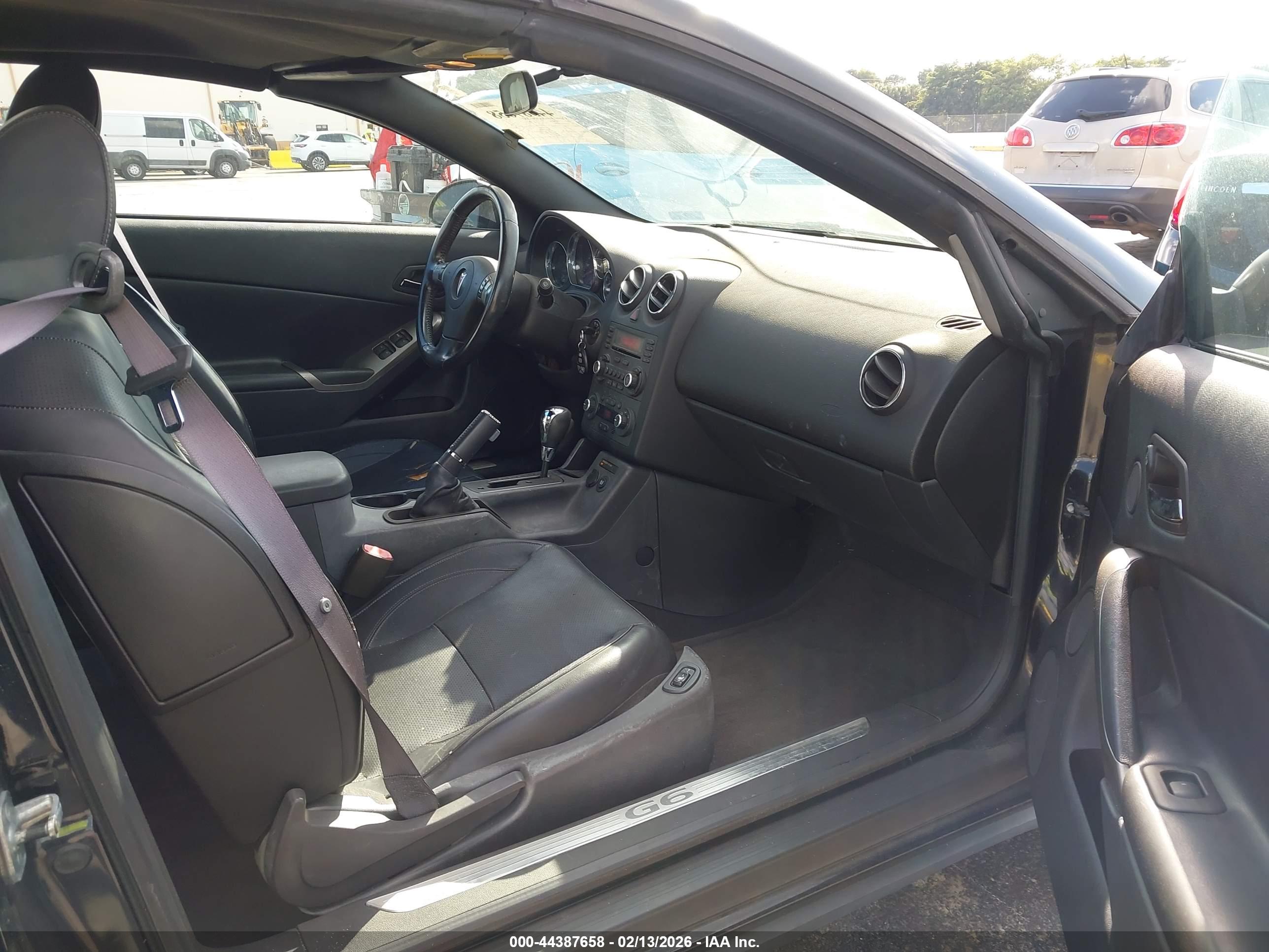 PONTIAC G6 image 5