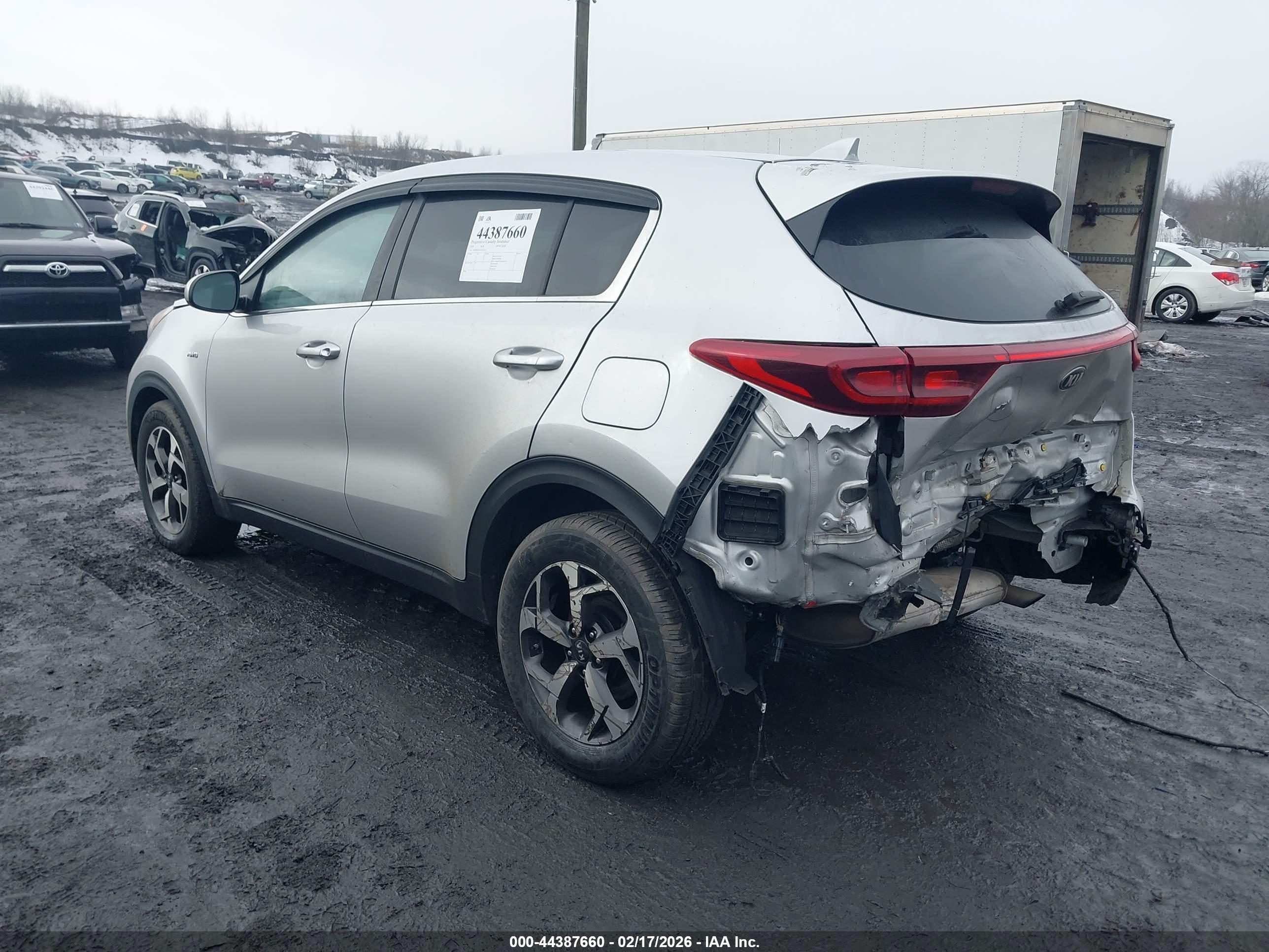 KIA SPORTAGE image 3