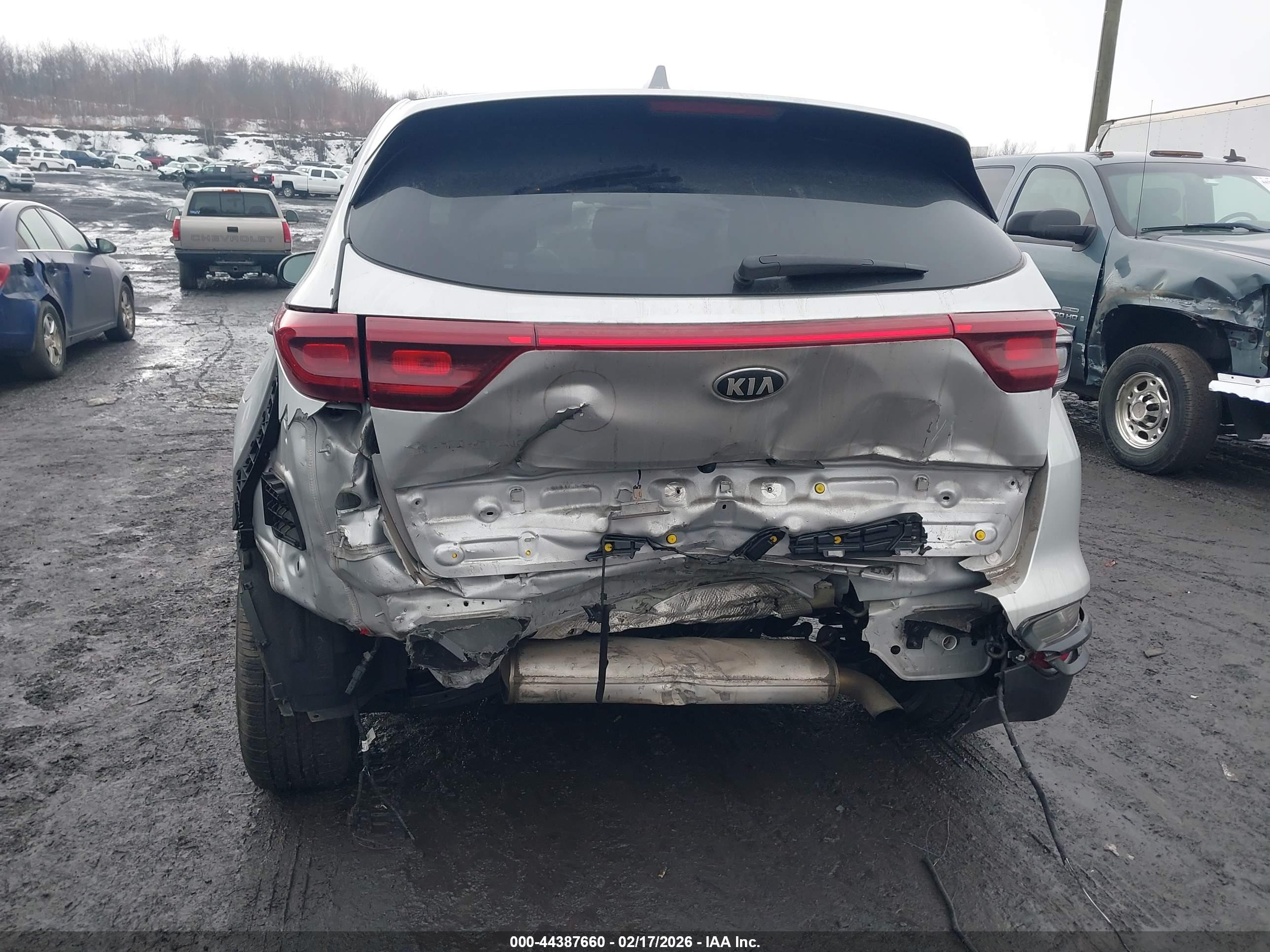 KIA SPORTAGE image 6