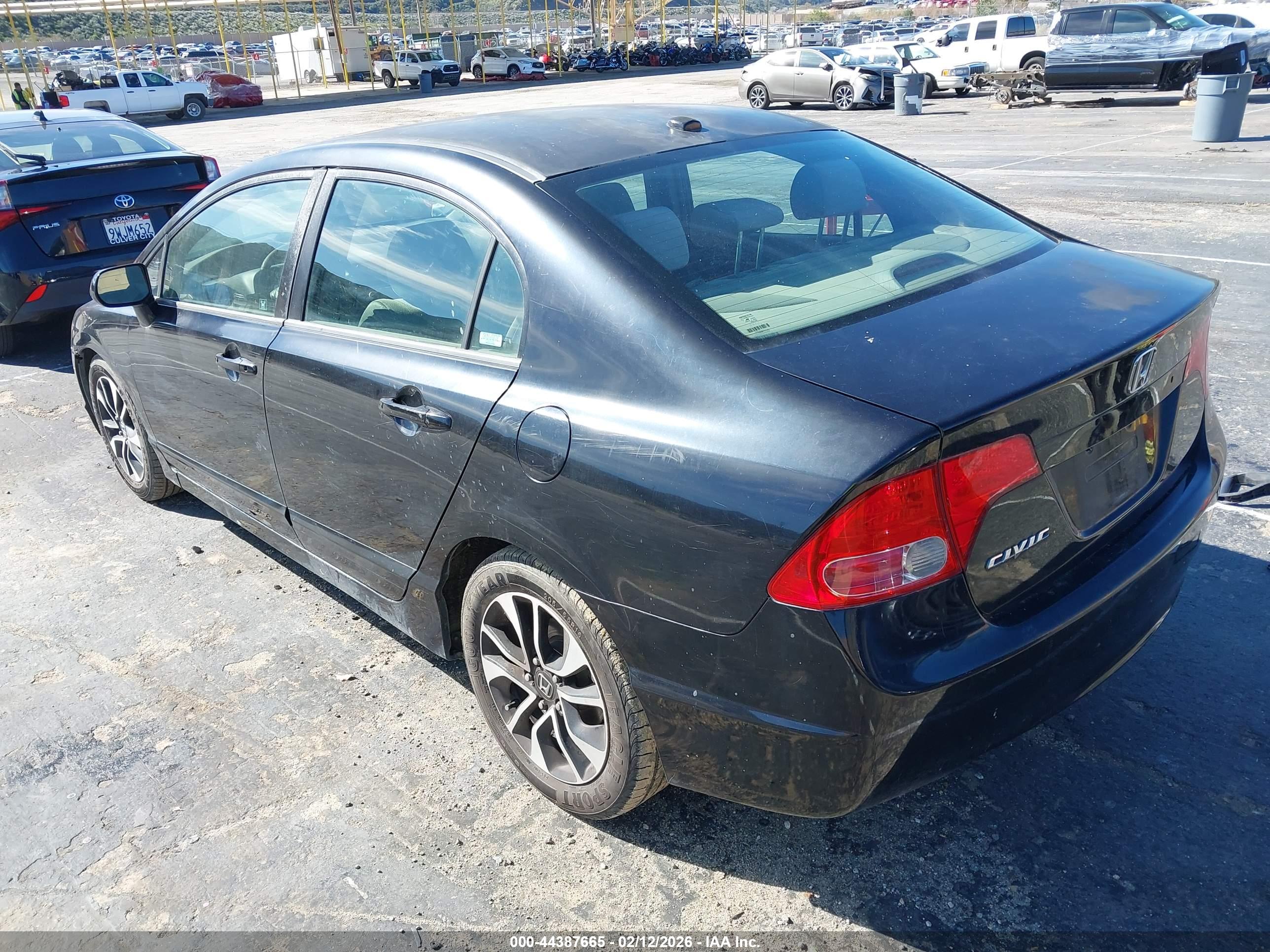HONDA CIVIC image 3