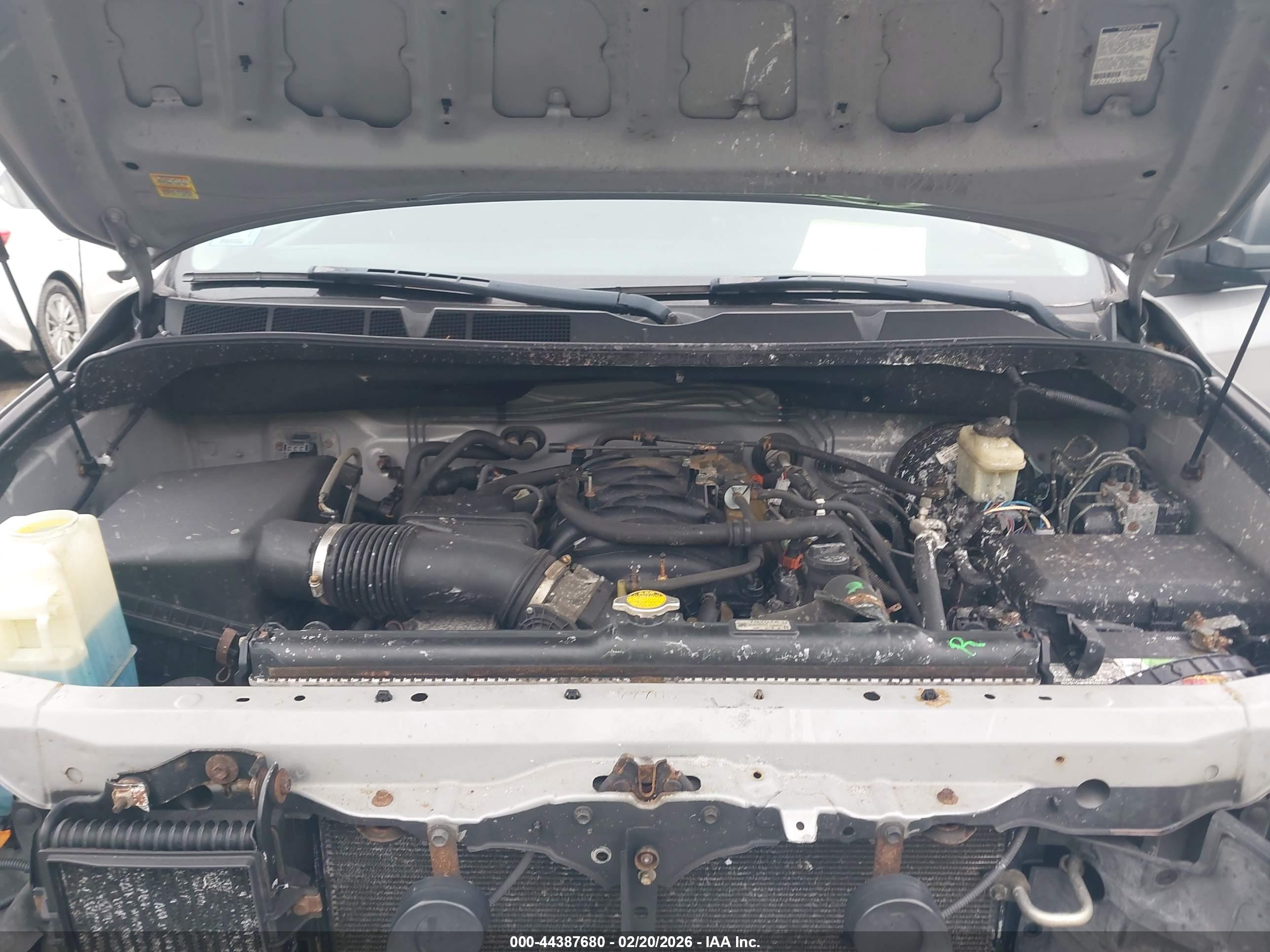 TOYOTA TUNDRA image 10