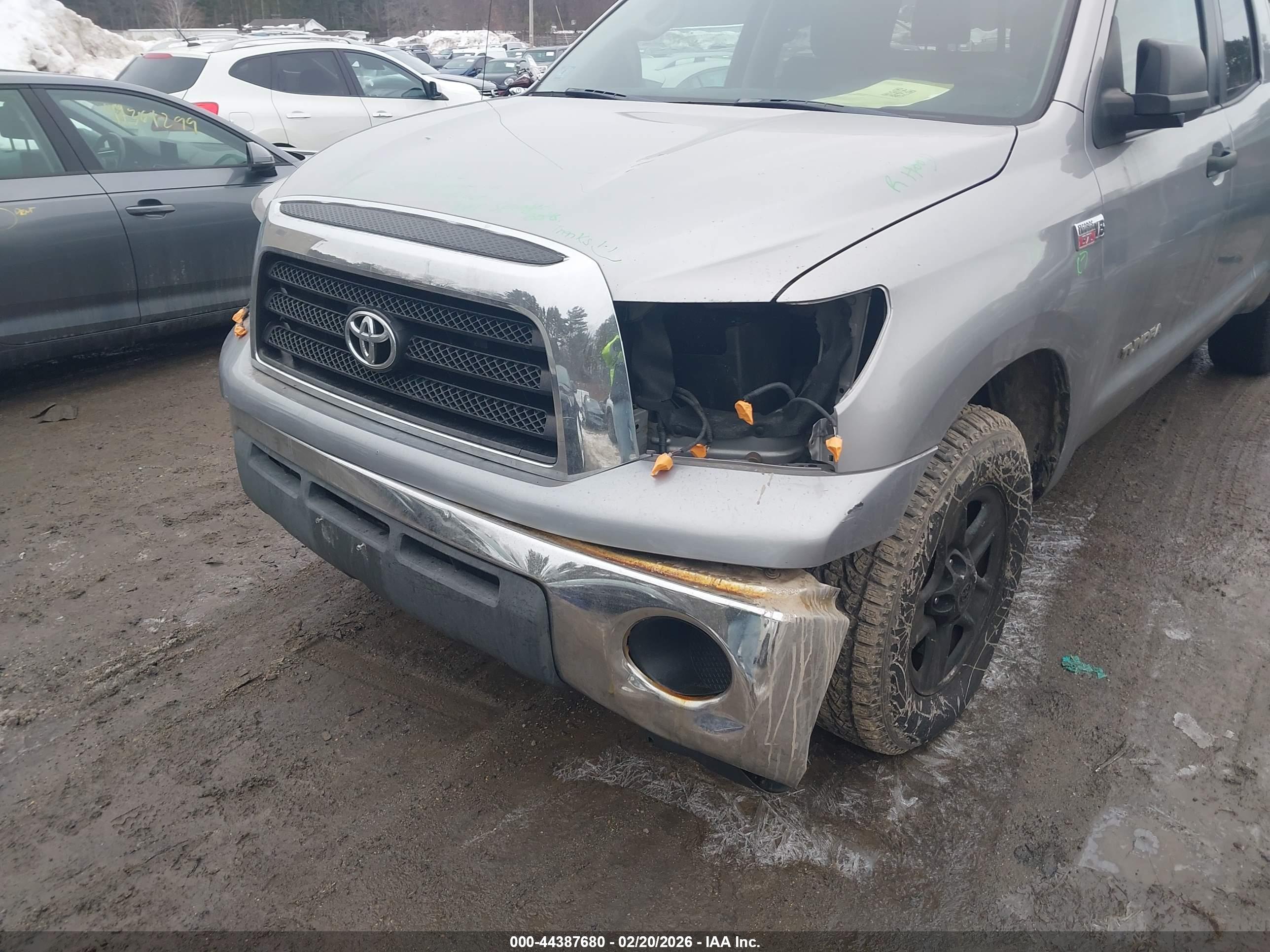 TOYOTA TUNDRA image 6