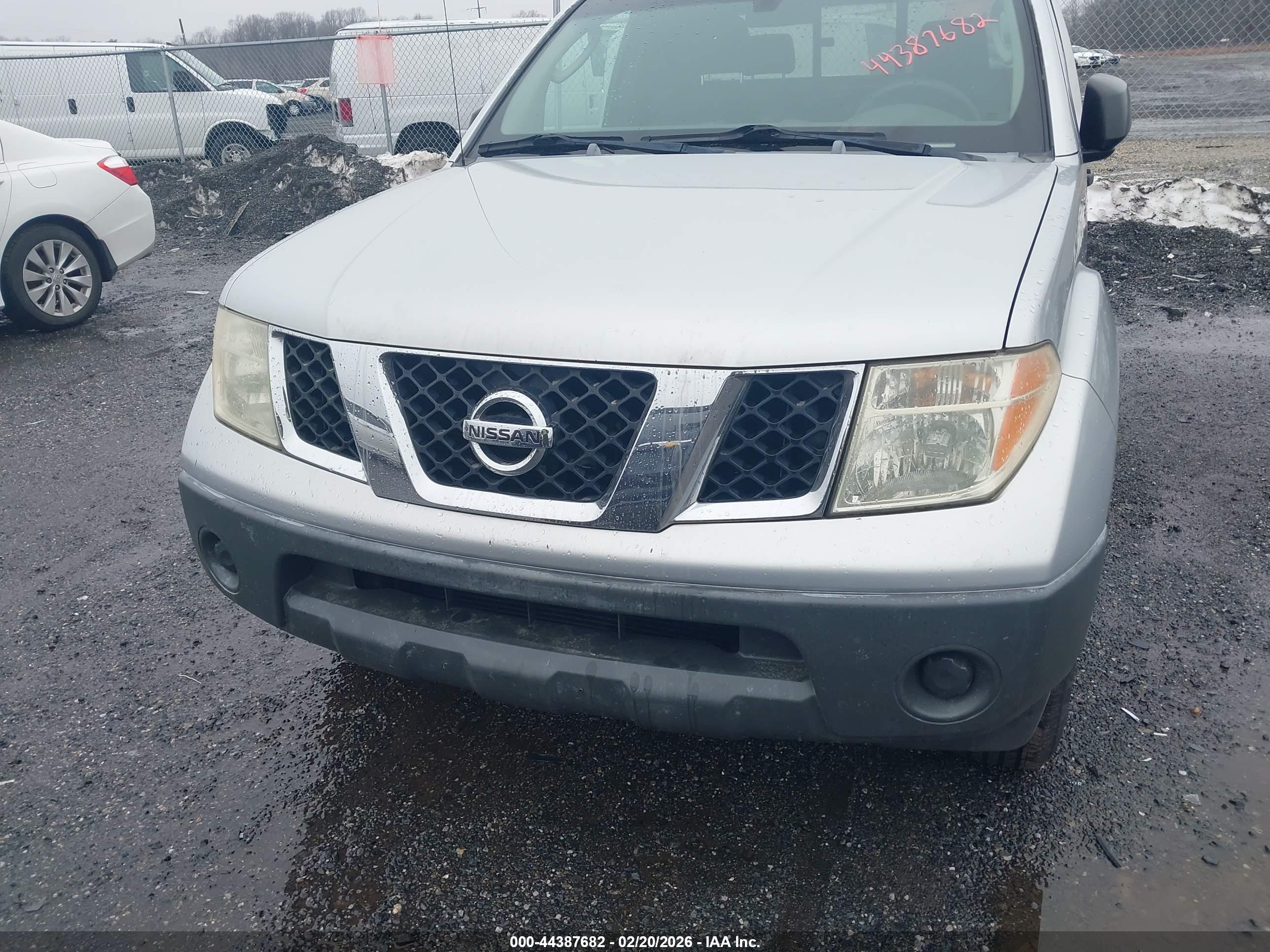 NISSAN FRONTIER image 6