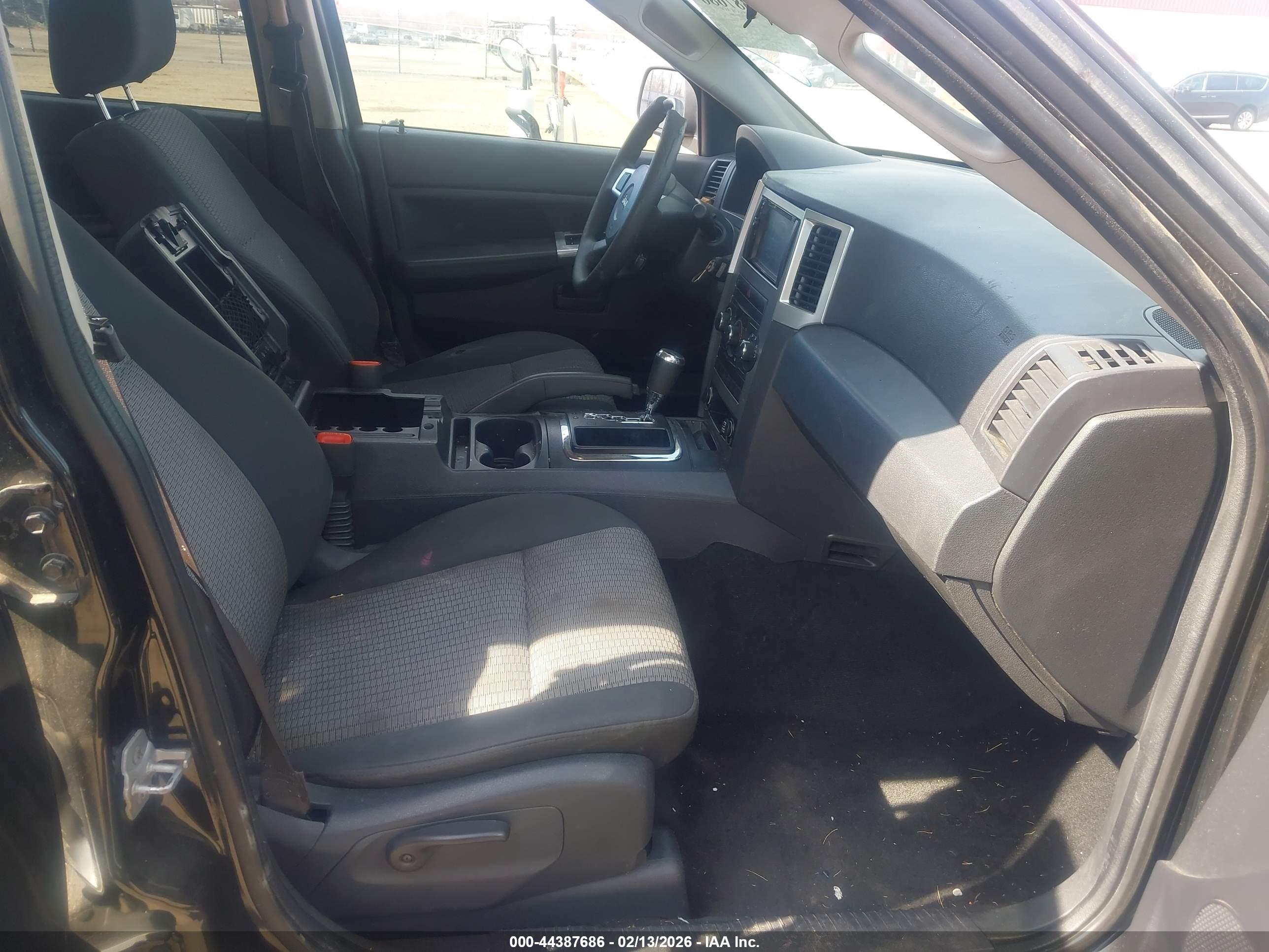 JEEP GRAND image 5