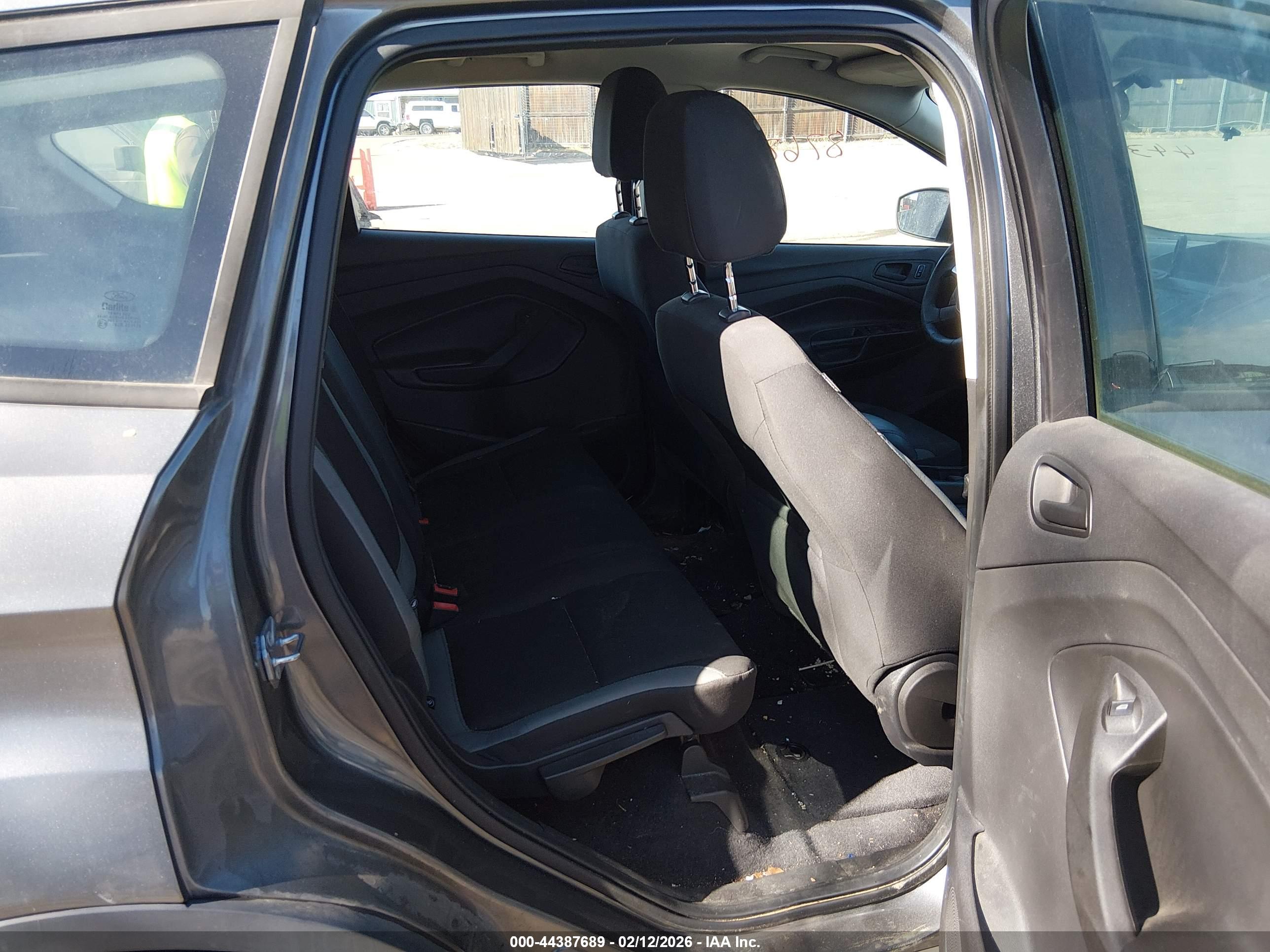 FORD ESCAPE image 8