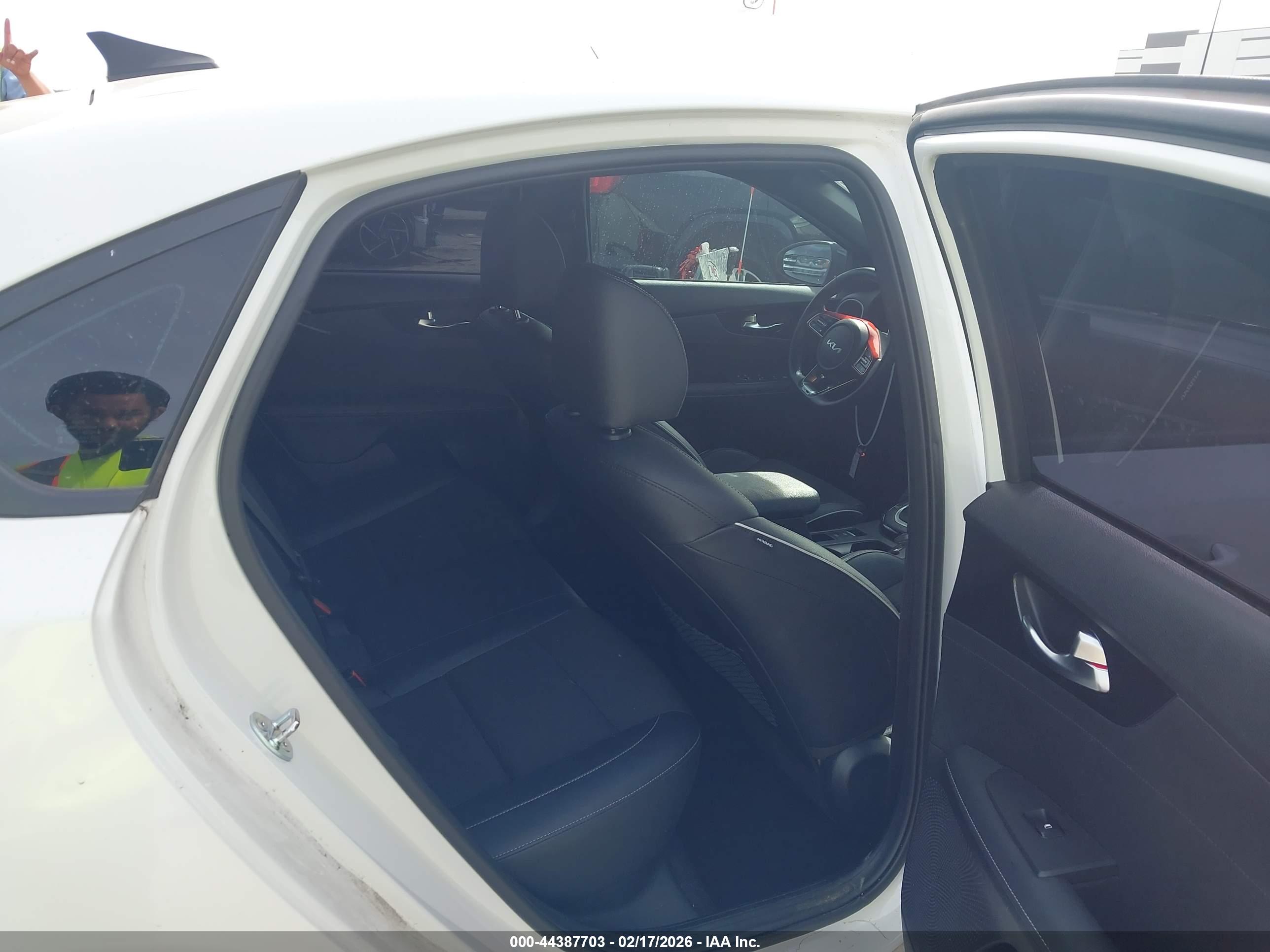KIA FORTE image 8