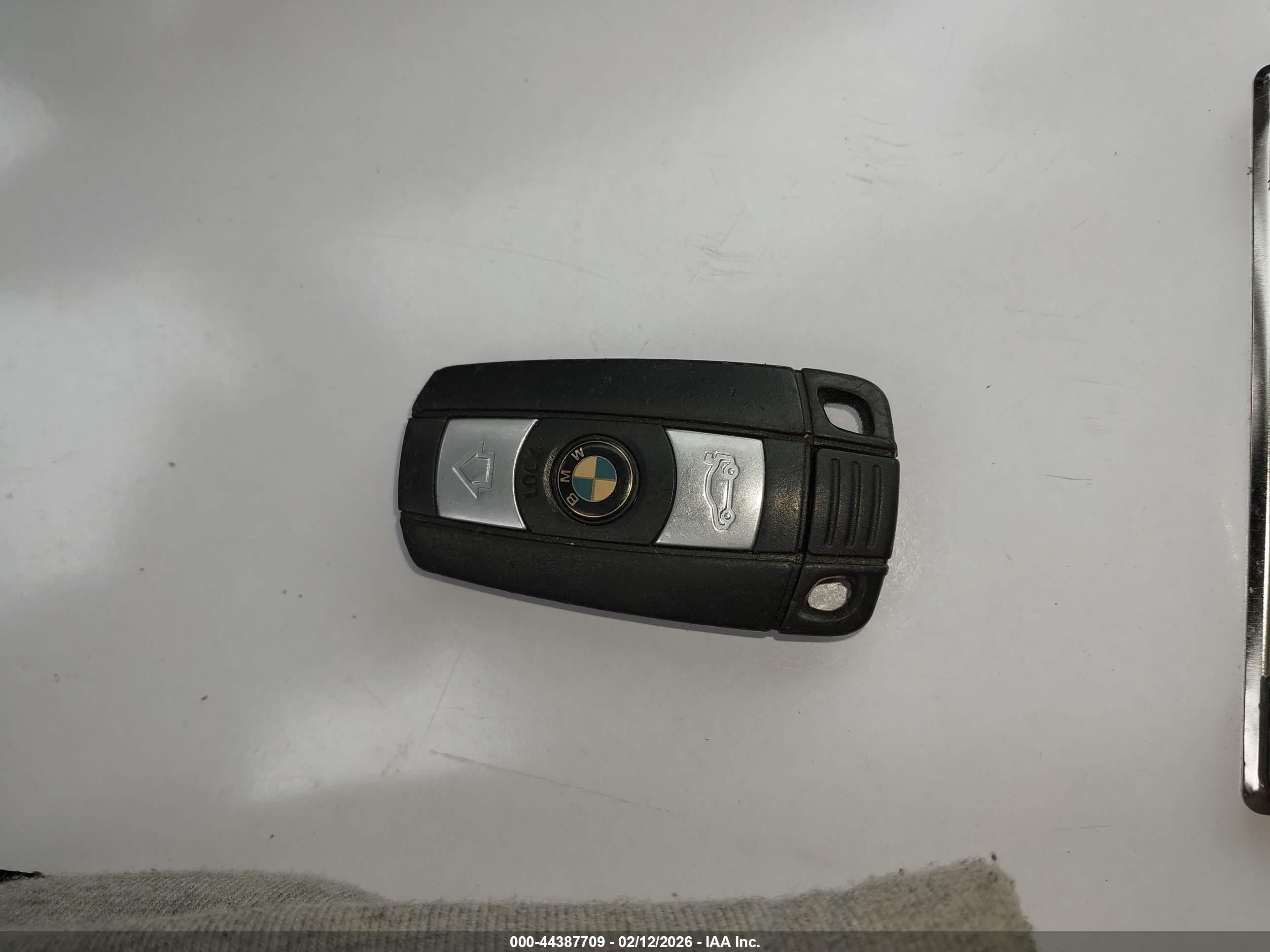 BMW 128I image 11