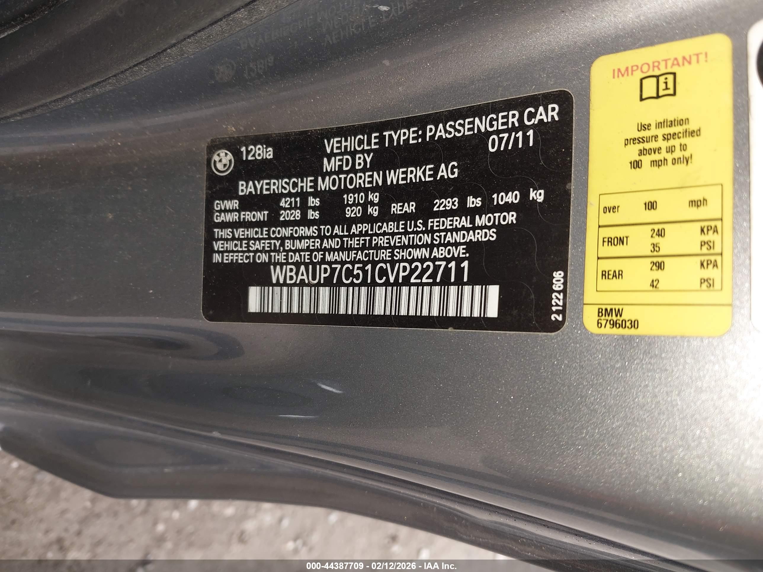BMW 128I image 9