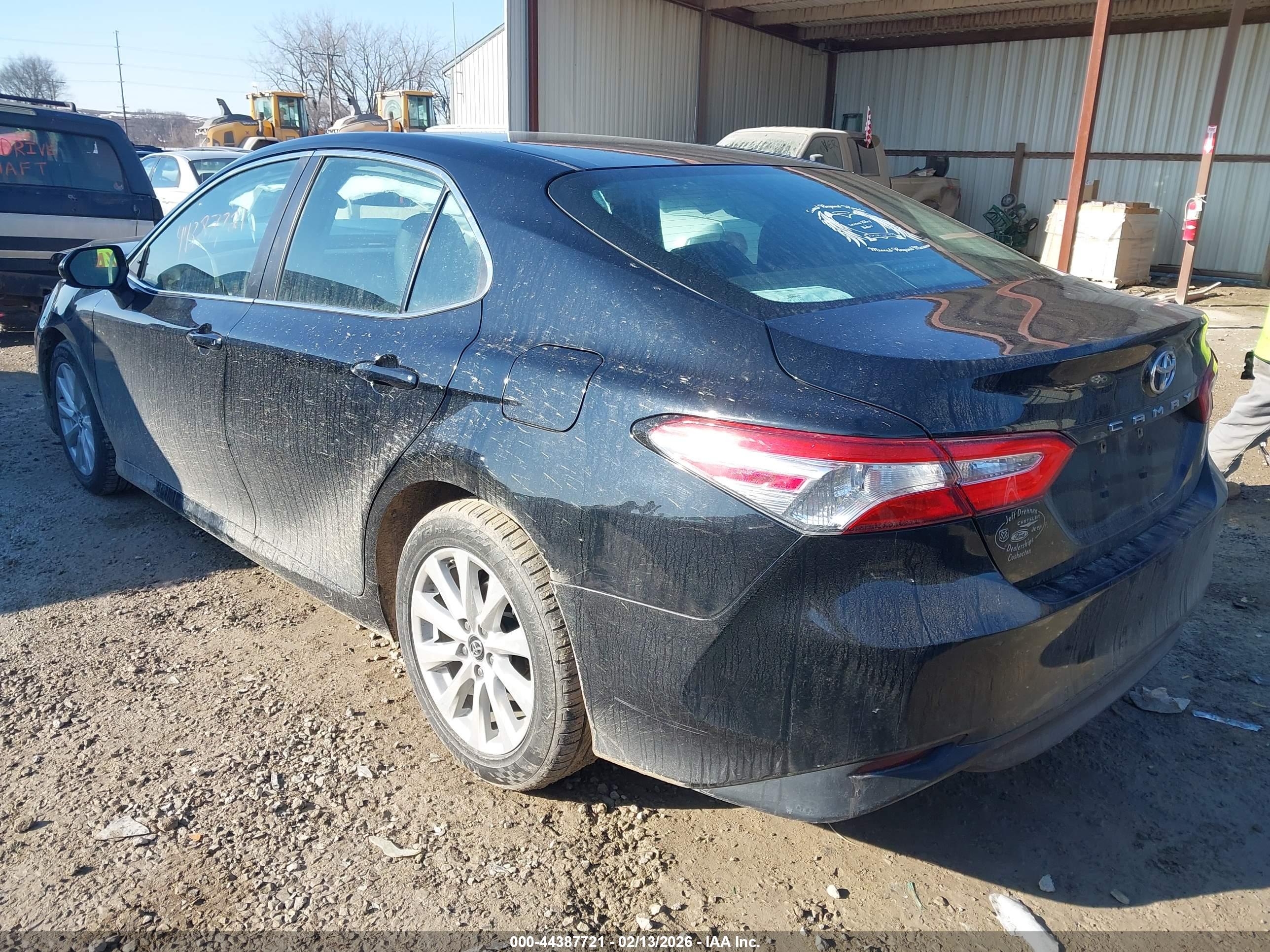 TOYOTA CAMRY image 3