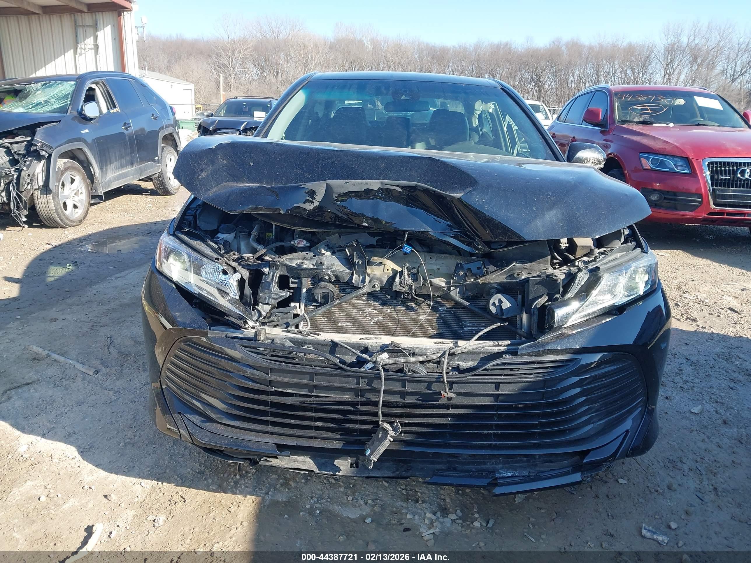 TOYOTA CAMRY image 6