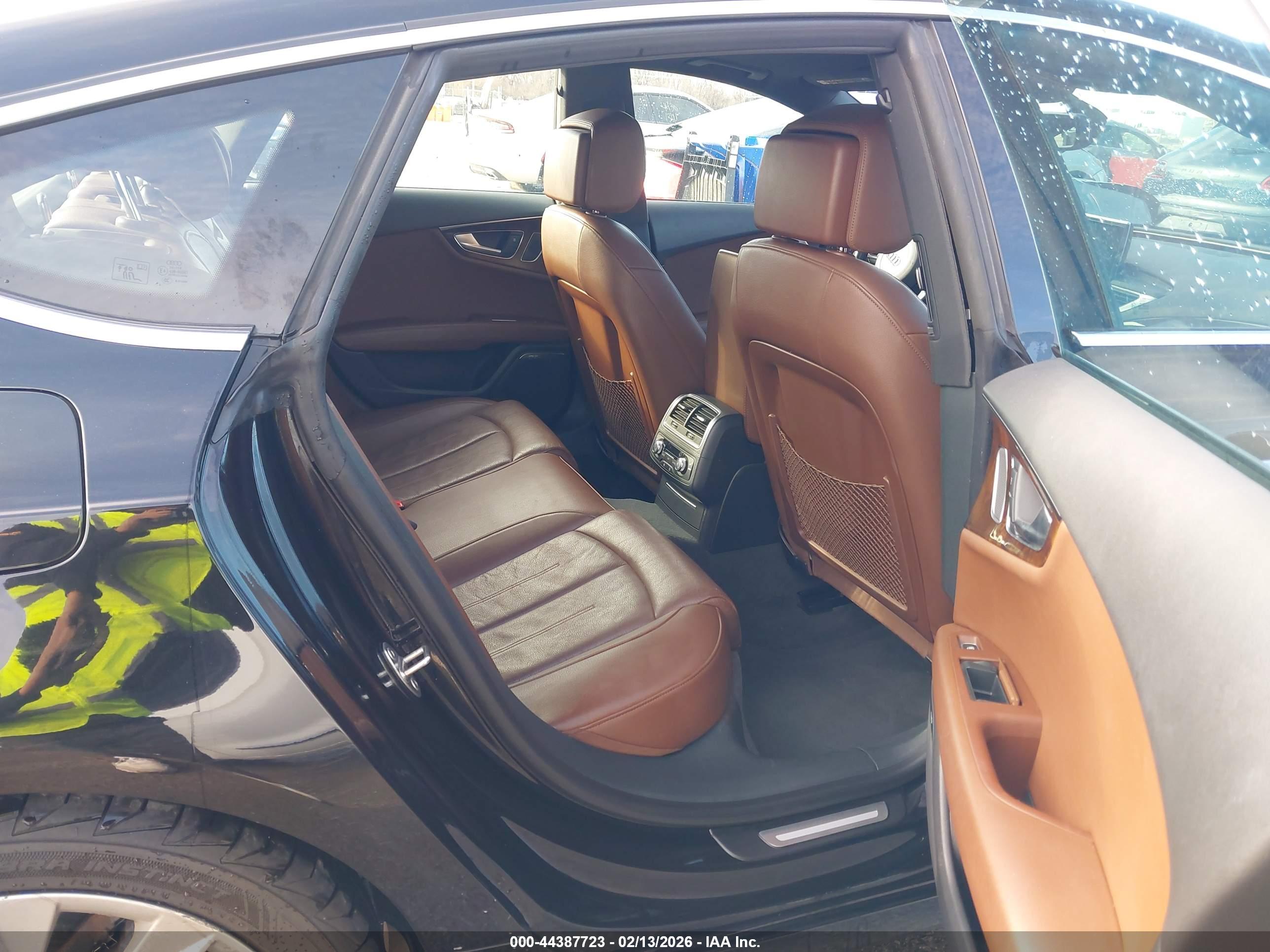 AUDI A7 image 8