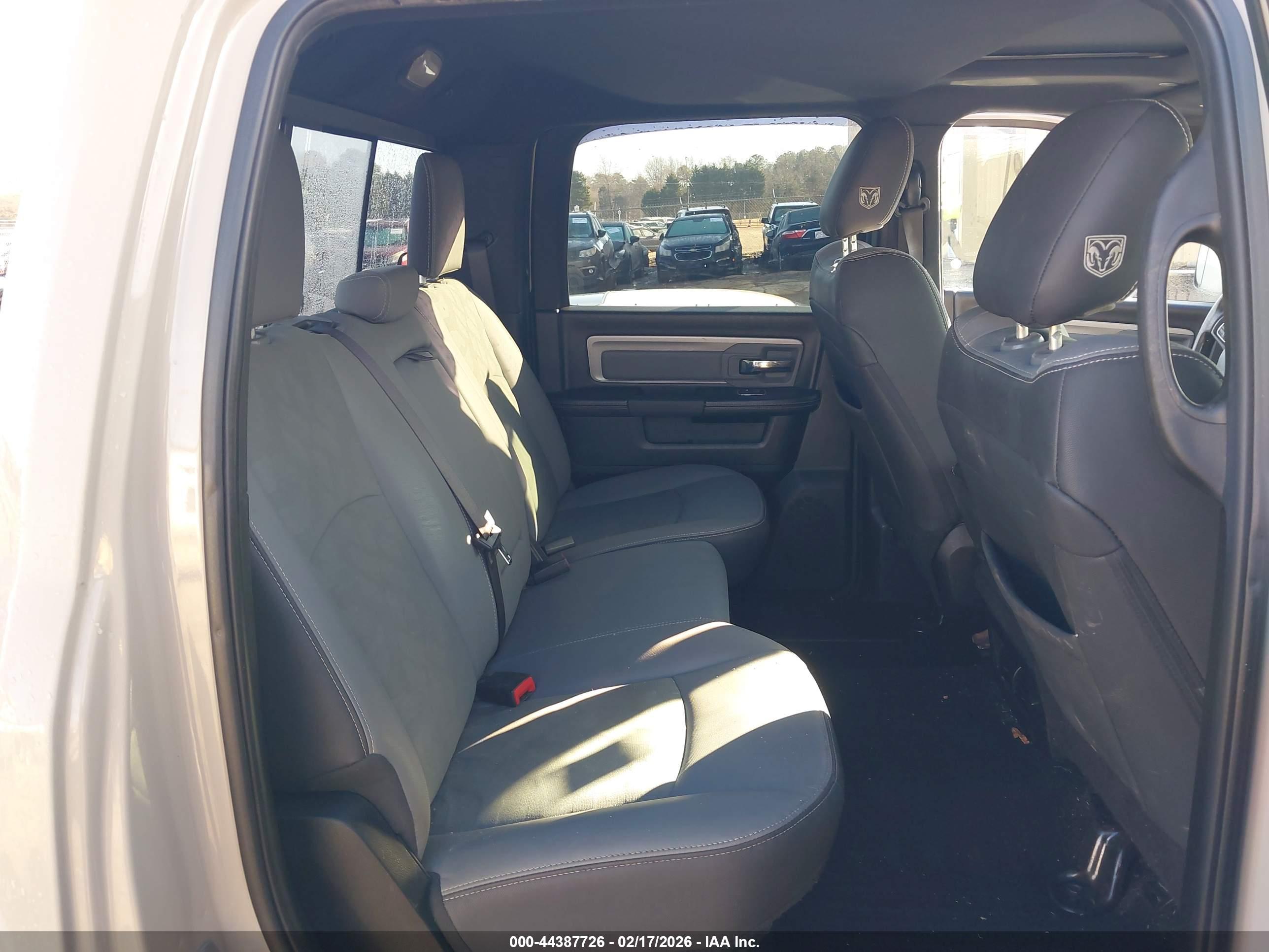 RAM 2500 image 8