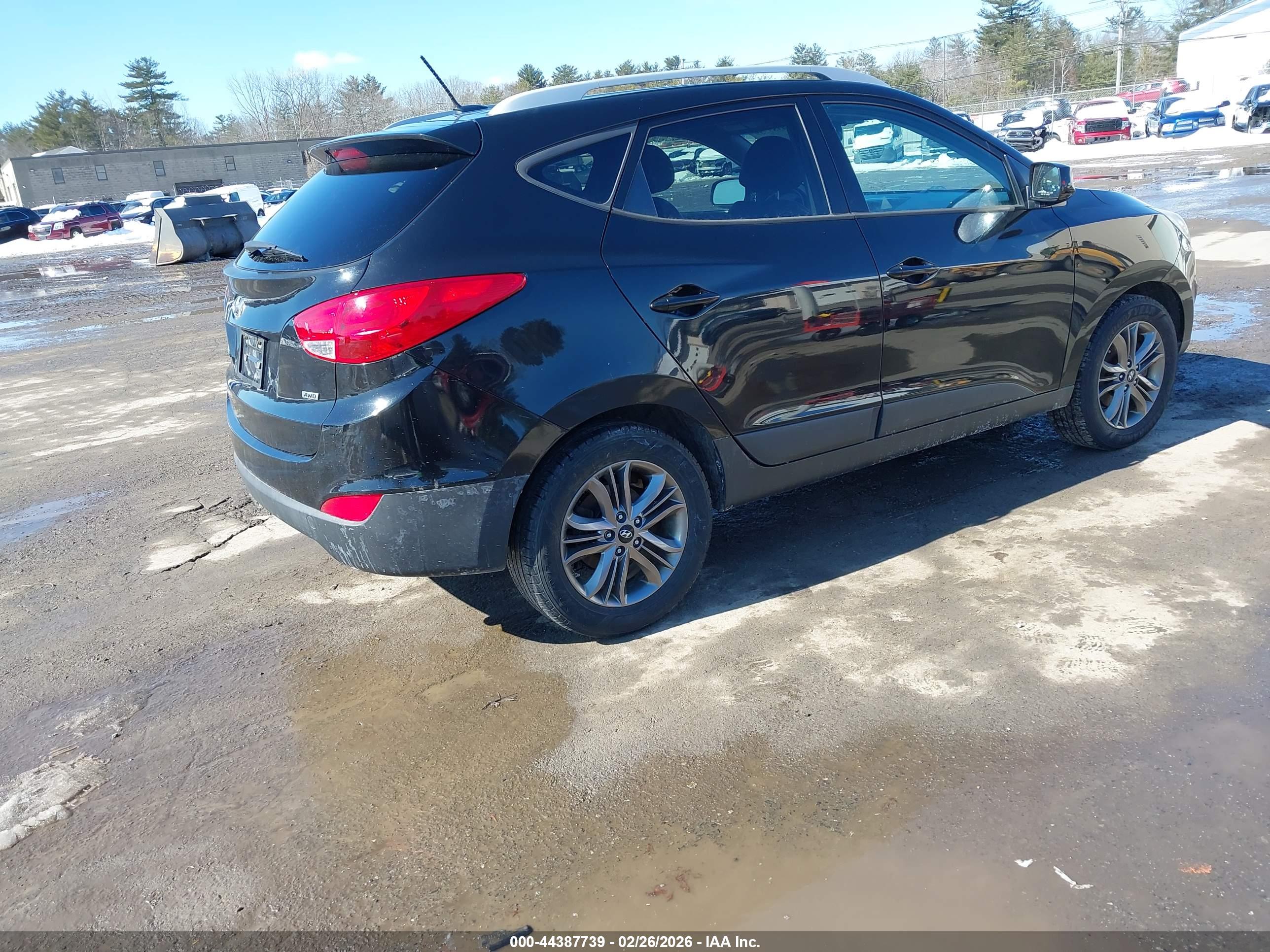 HYUNDAI TUCSON image 4