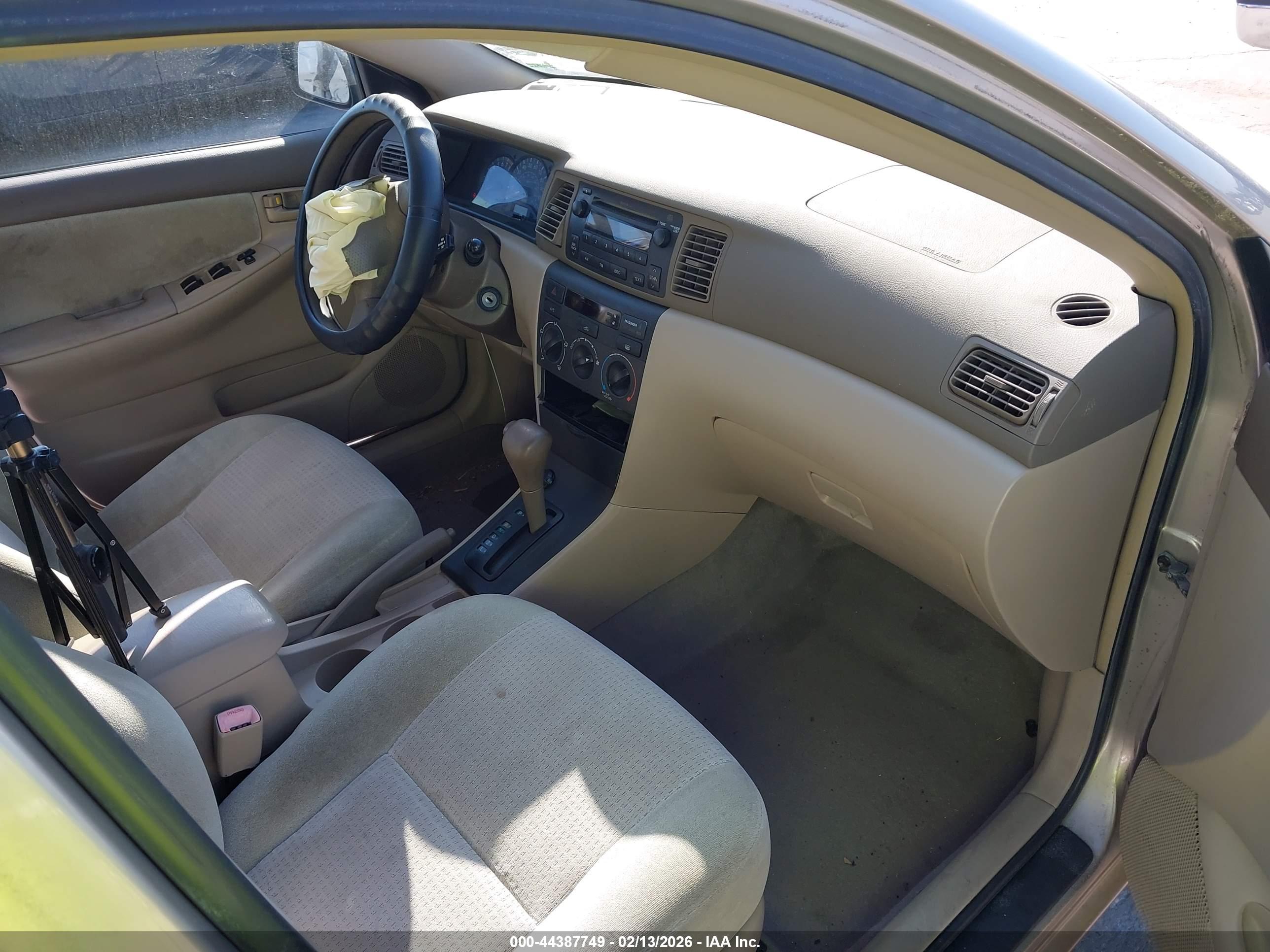 TOYOTA COROLLA image 5
