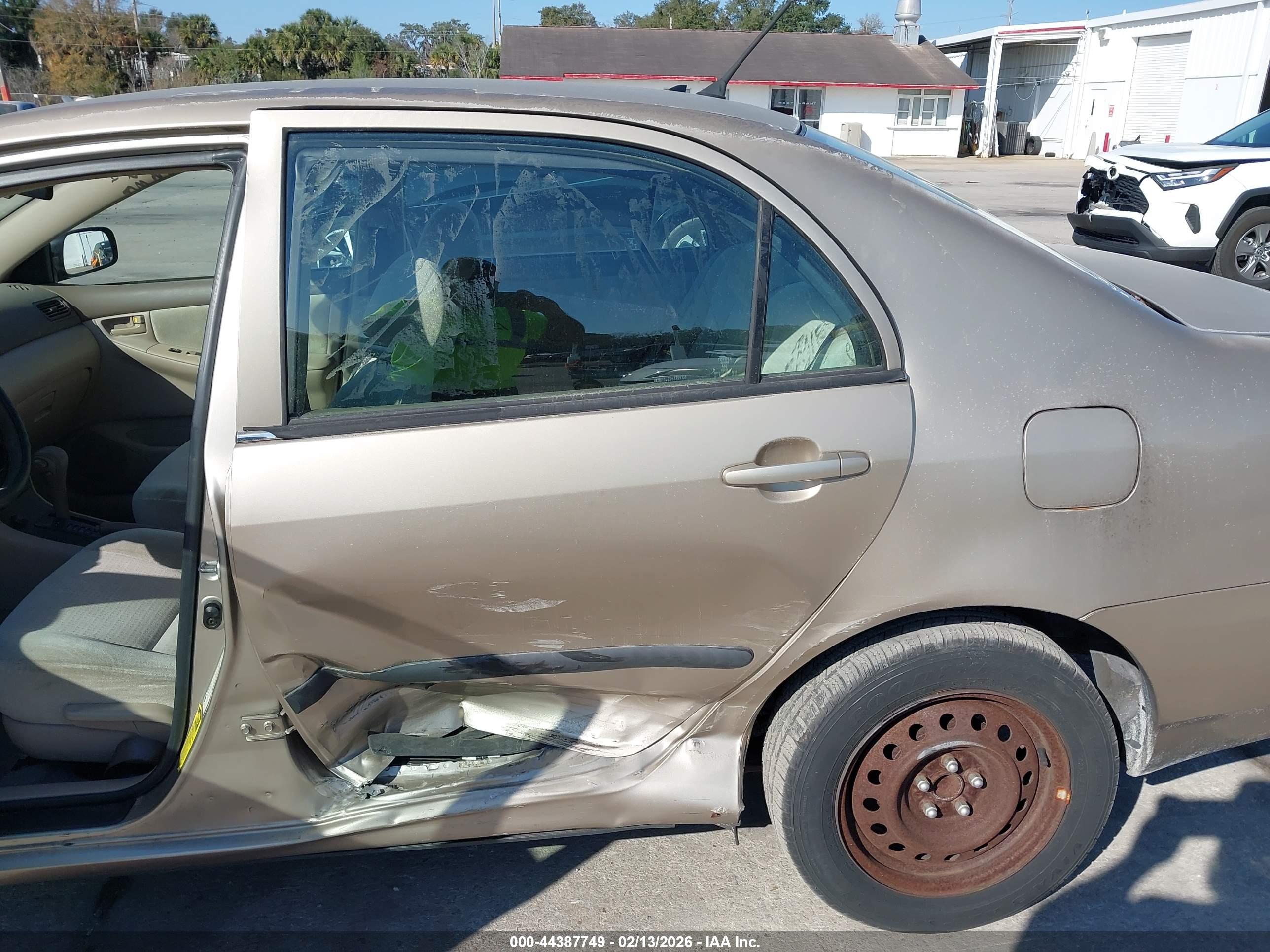 TOYOTA COROLLA image 6