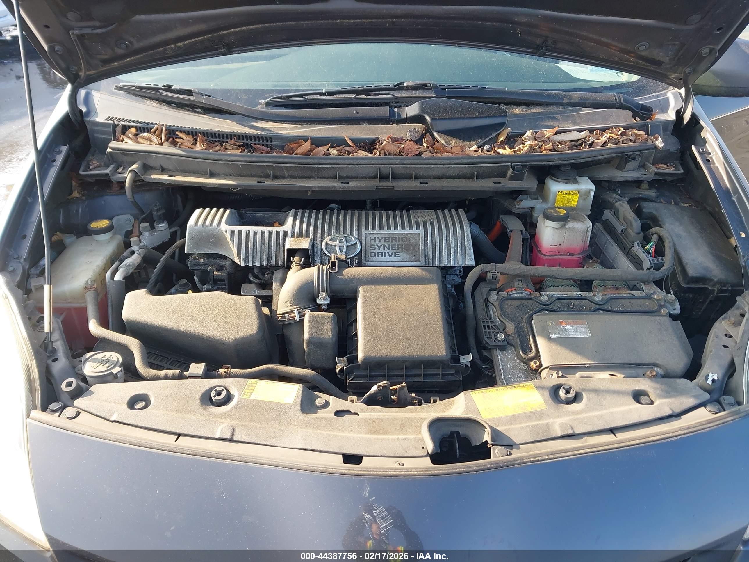 TOYOTA PRIUS image 10