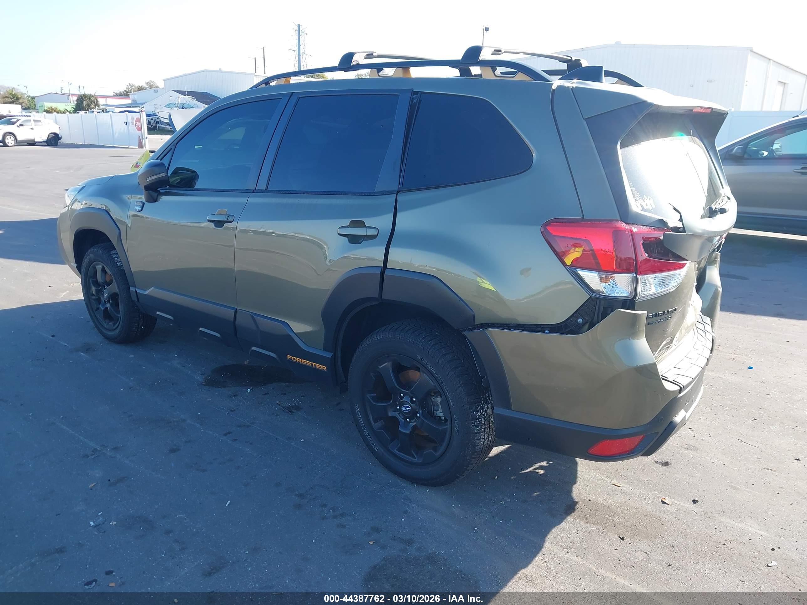 SUBARU FORESTER image 3