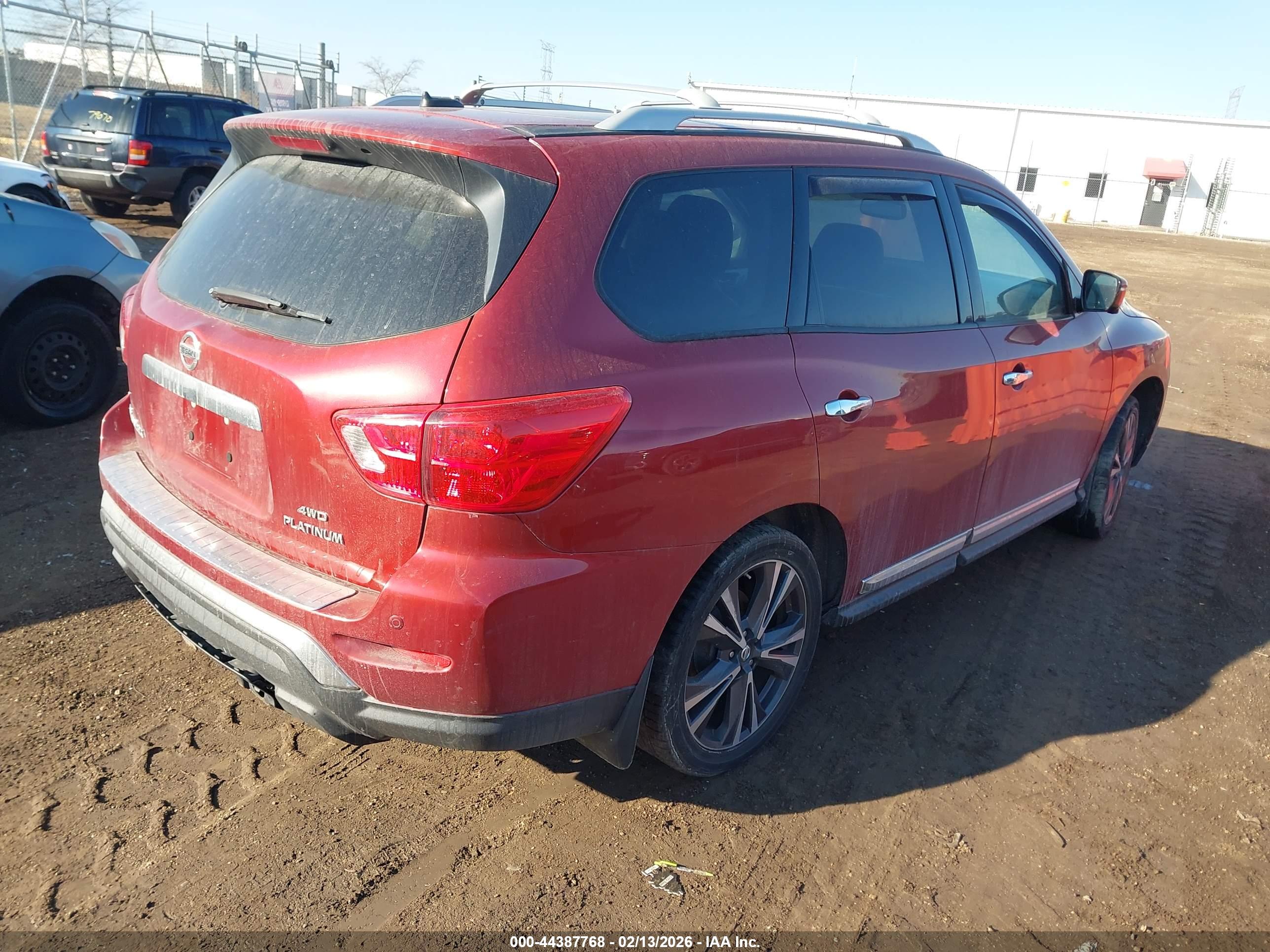 NISSAN PATHFINDER image 4
