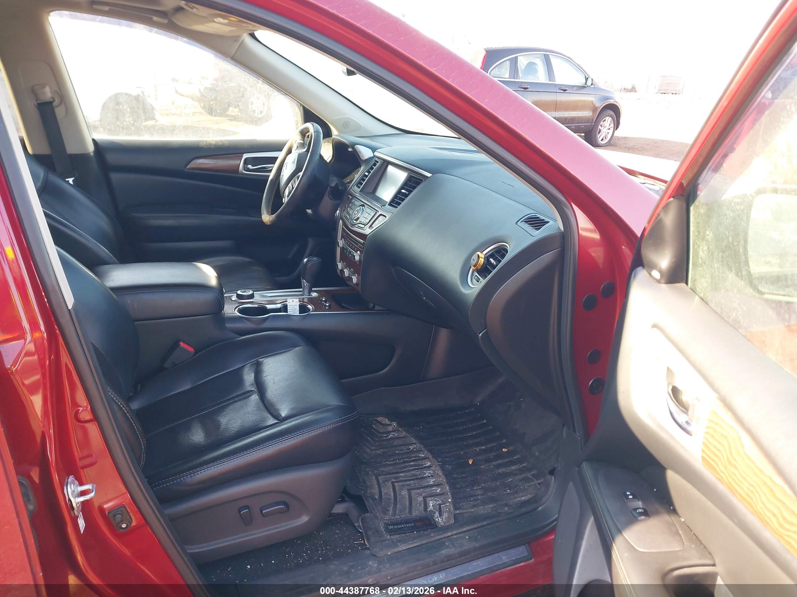 NISSAN PATHFINDER image 5