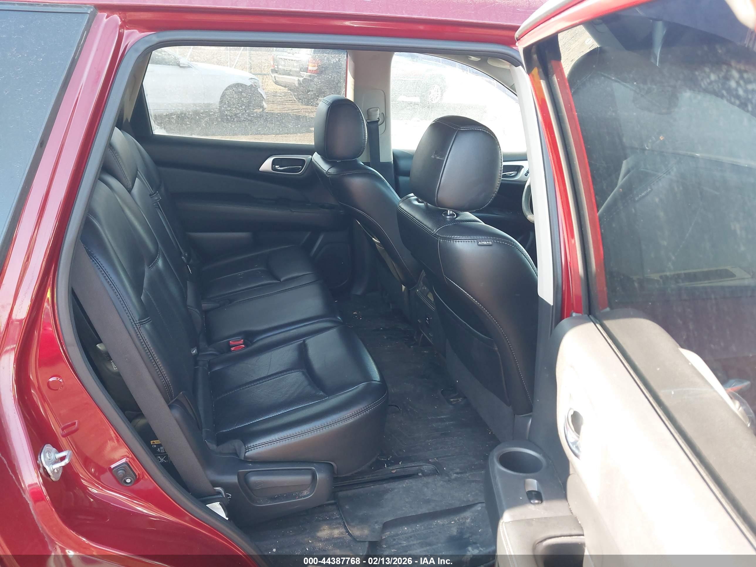 NISSAN PATHFINDER image 8