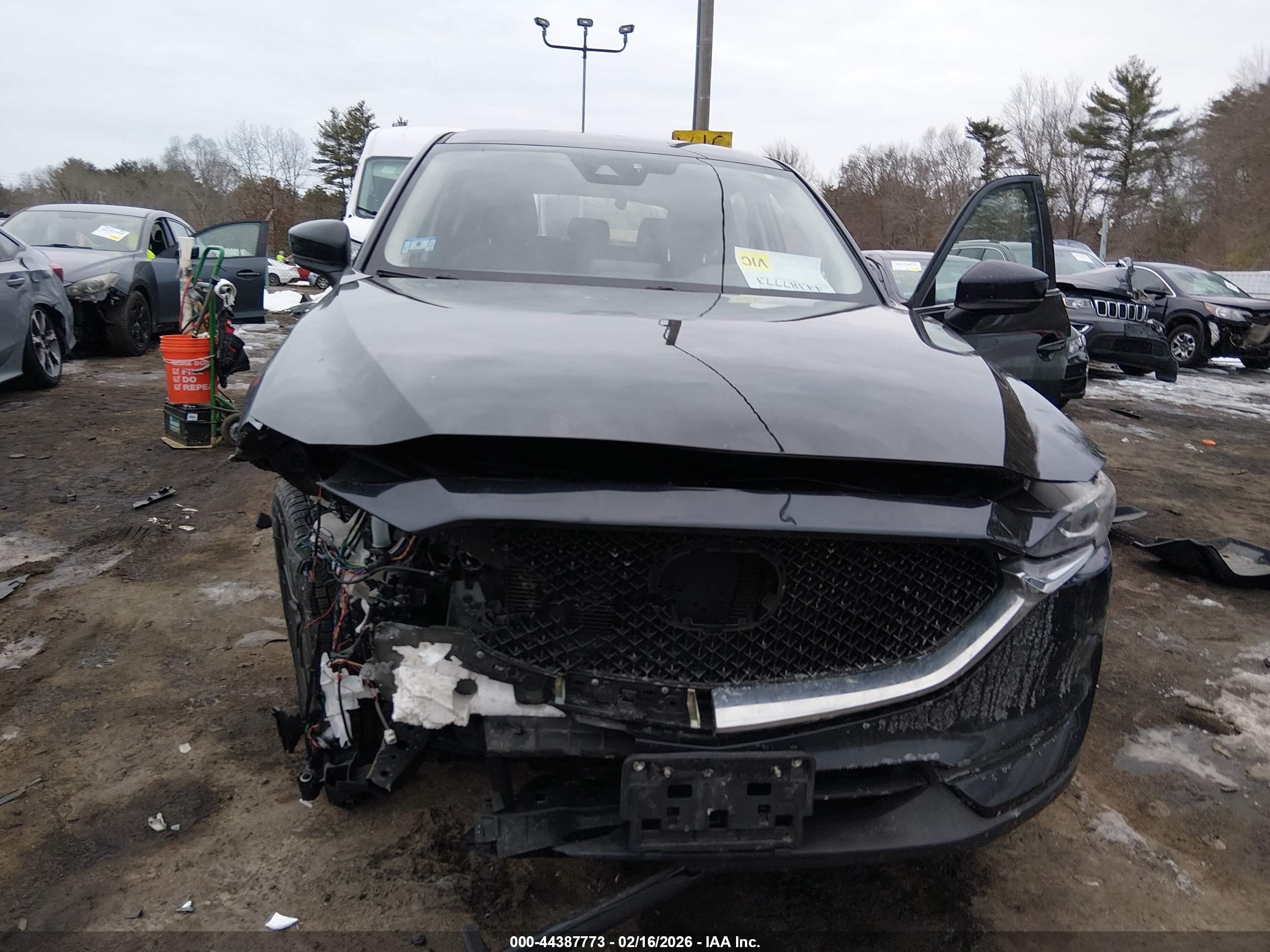 MAZDA CX-5 image 6