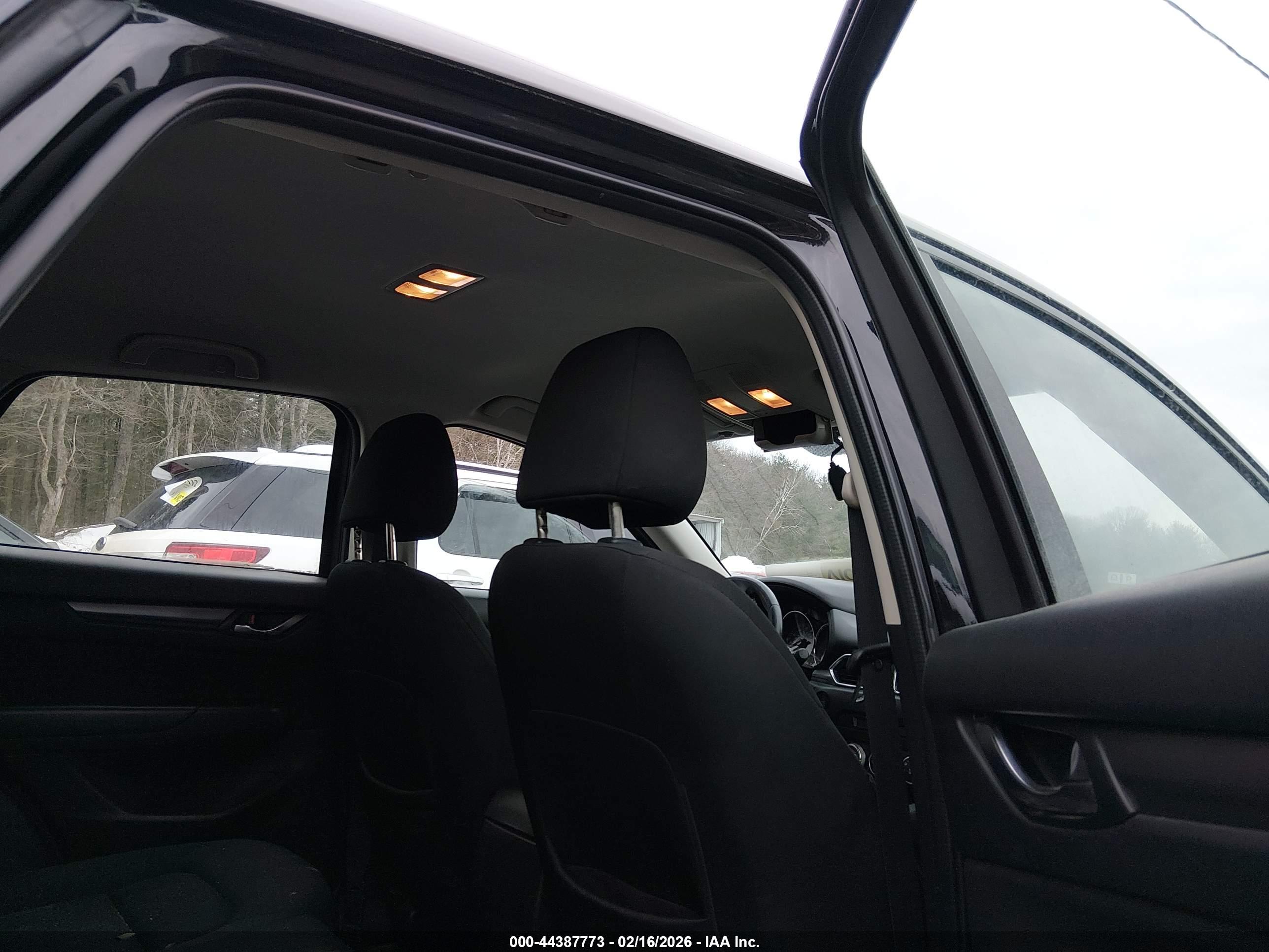 MAZDA CX-5 image 8