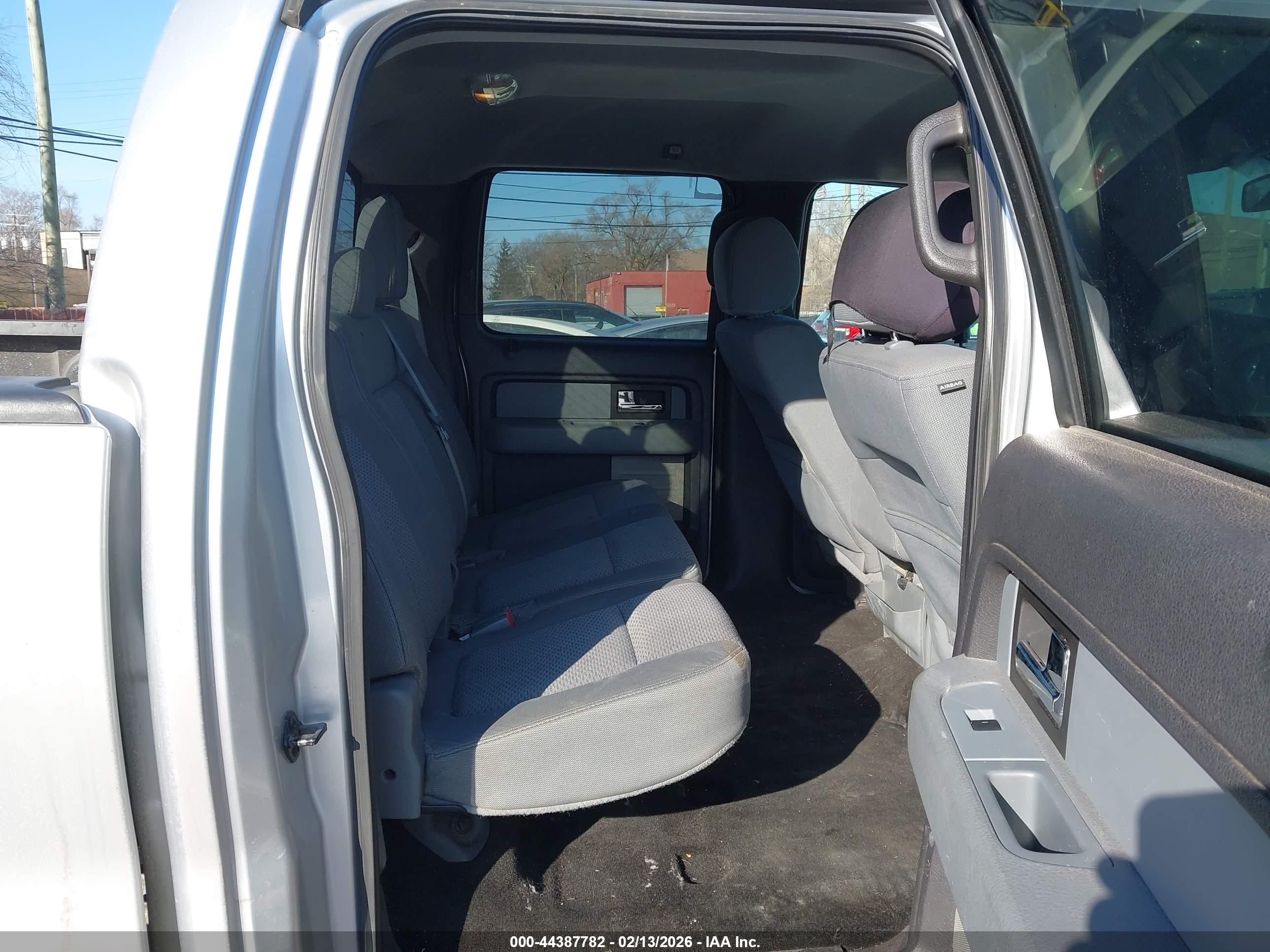 FORD F-150 image 8