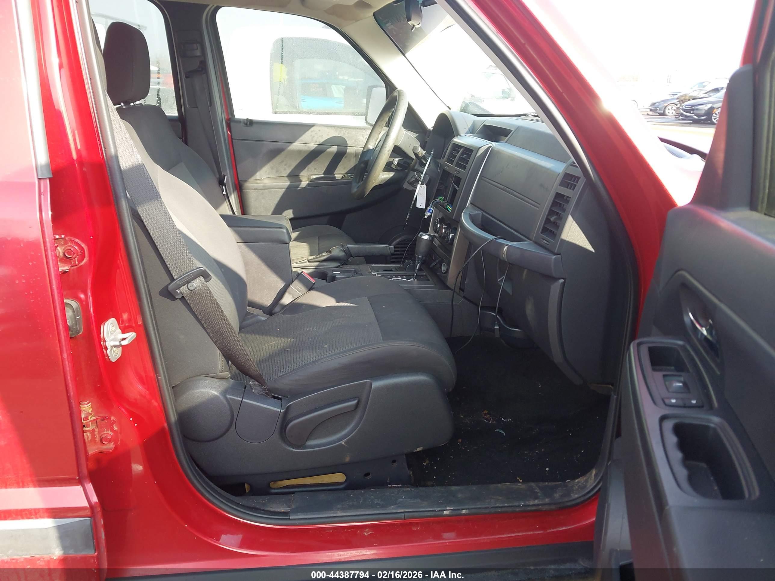 JEEP LIBERTY image 5