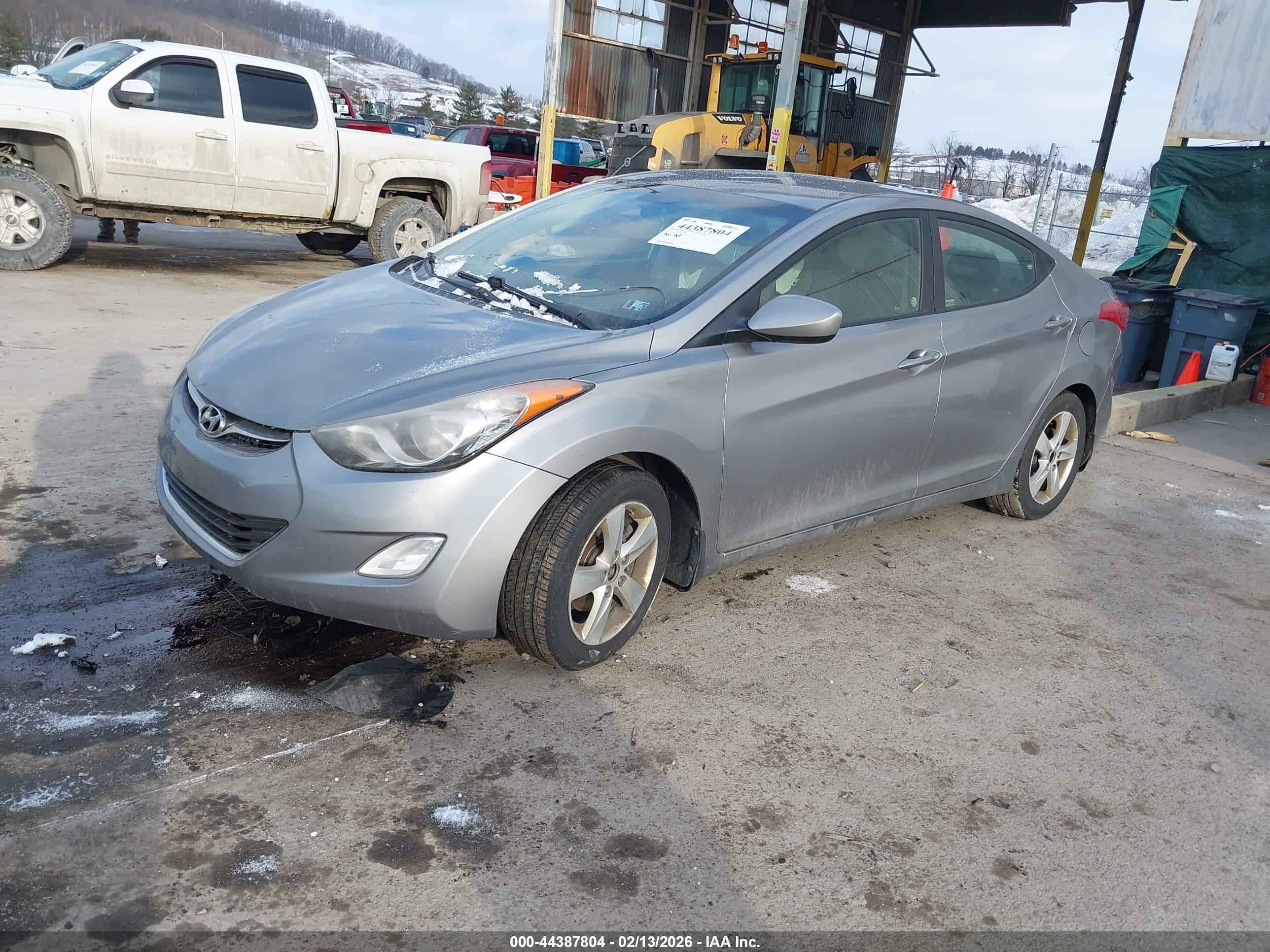 HYUNDAI ELANTRA image 2