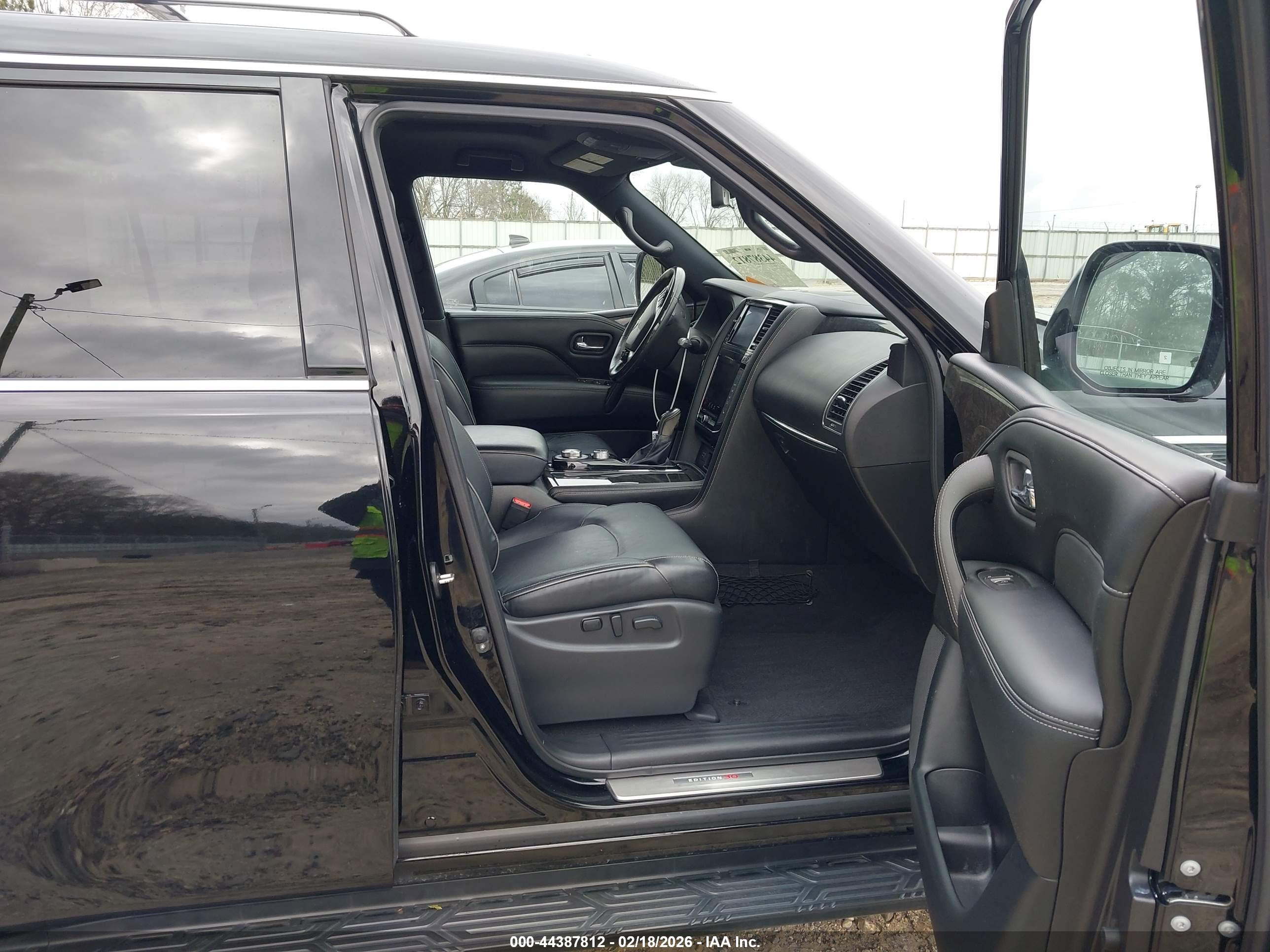 INFINITI QX80 image 5