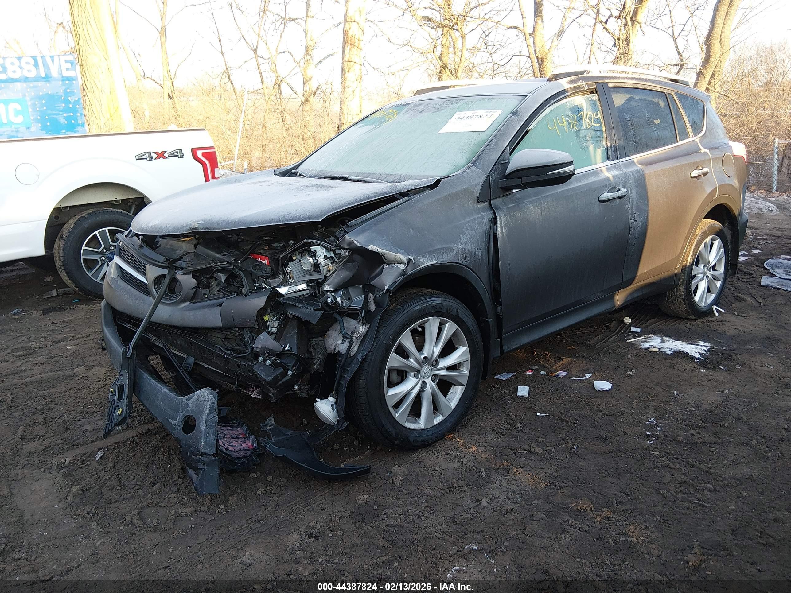 TOYOTA RAV4 image 2