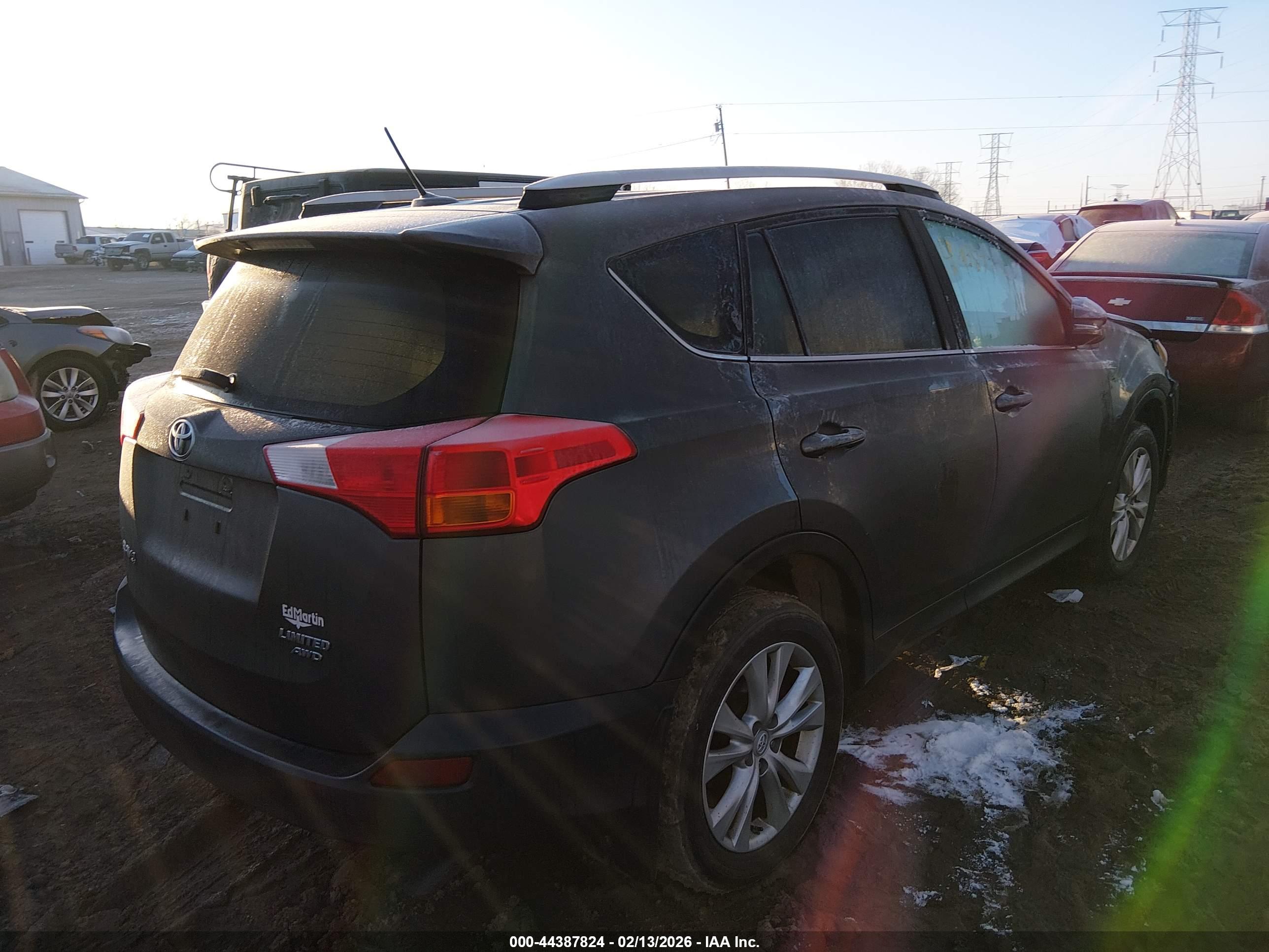 TOYOTA RAV4 image 4