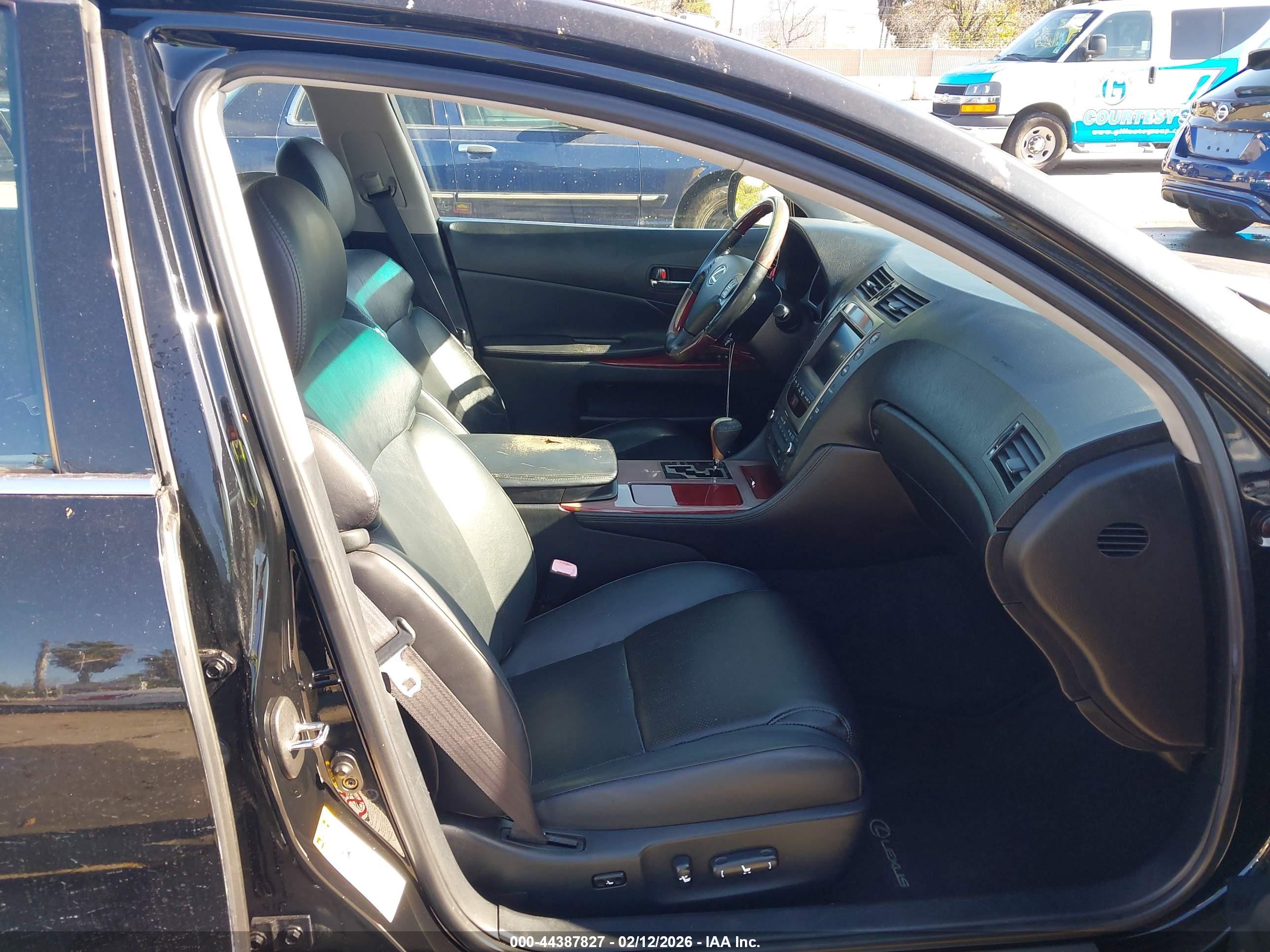 LEXUS GS image 5