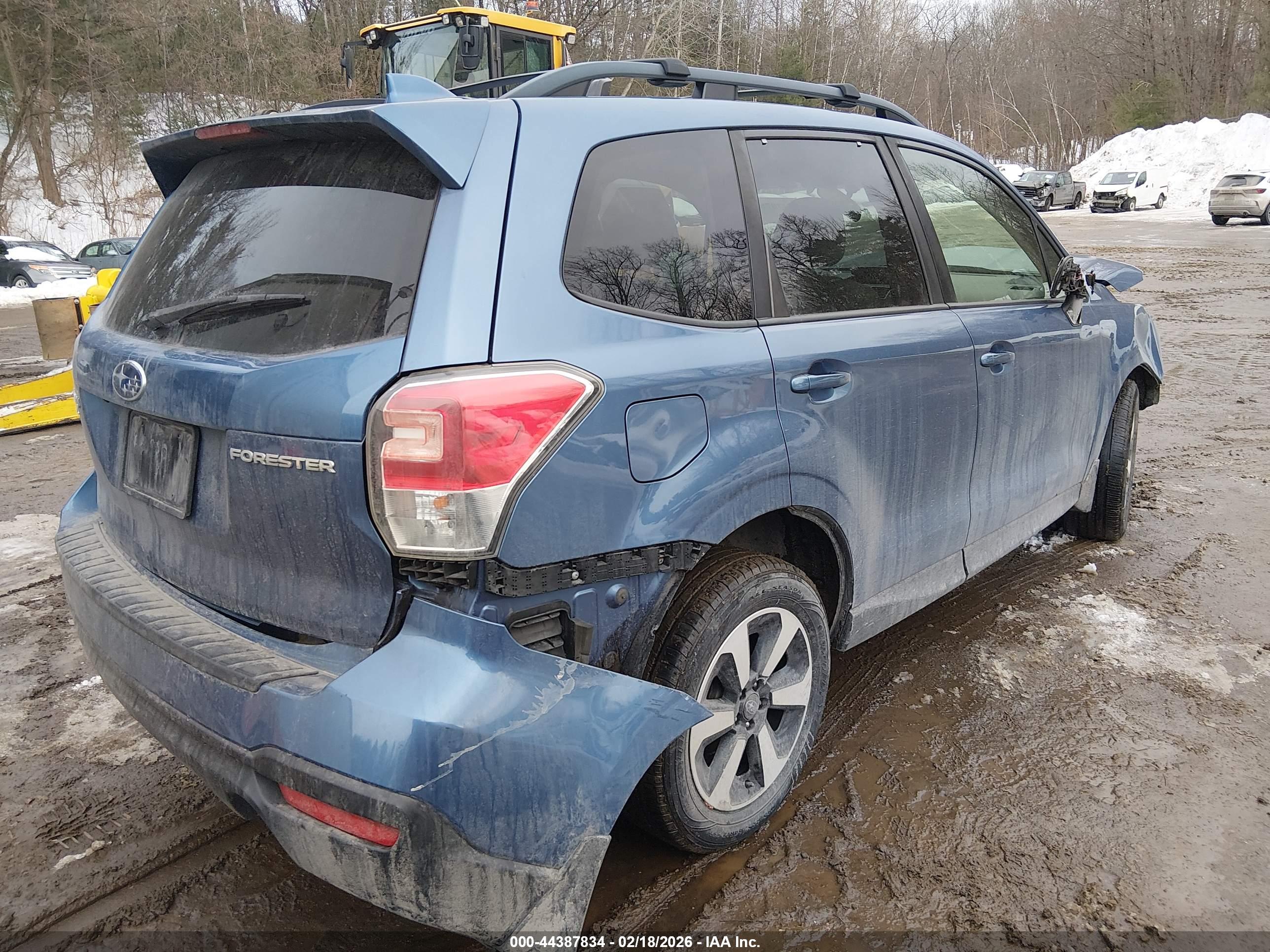 SUBARU FORESTER image 4