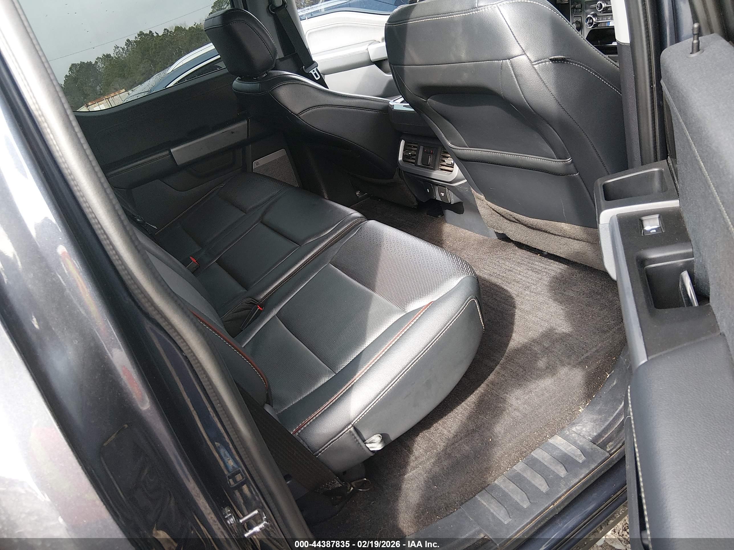 FORD F-150 image 8