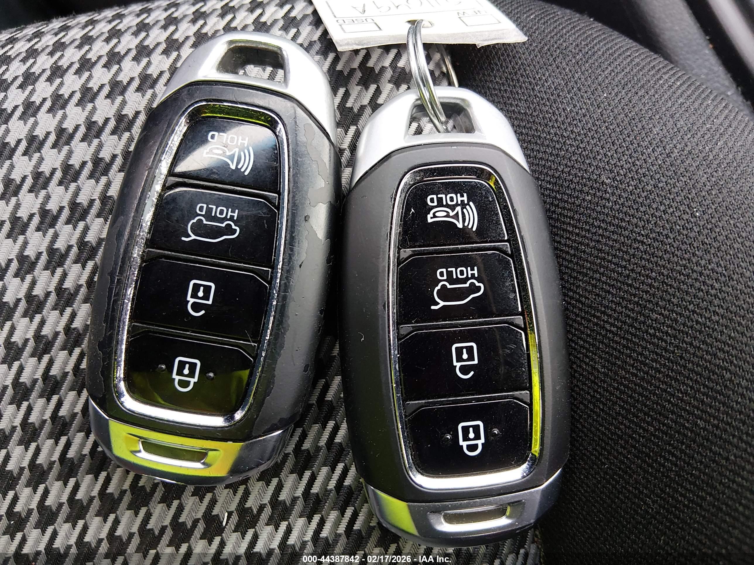 HYUNDAI KONA image 11