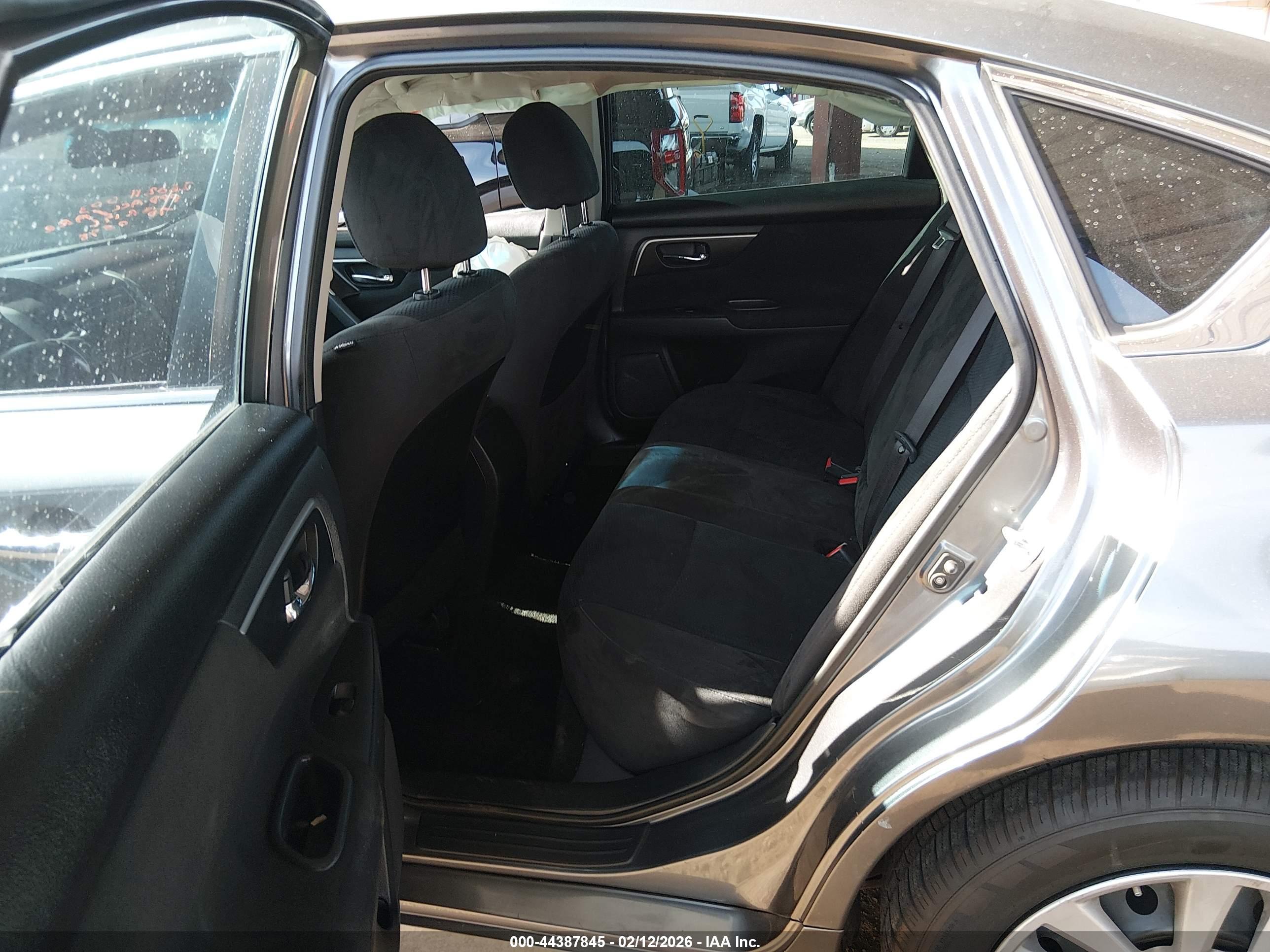 NISSAN ALTIMA image 8