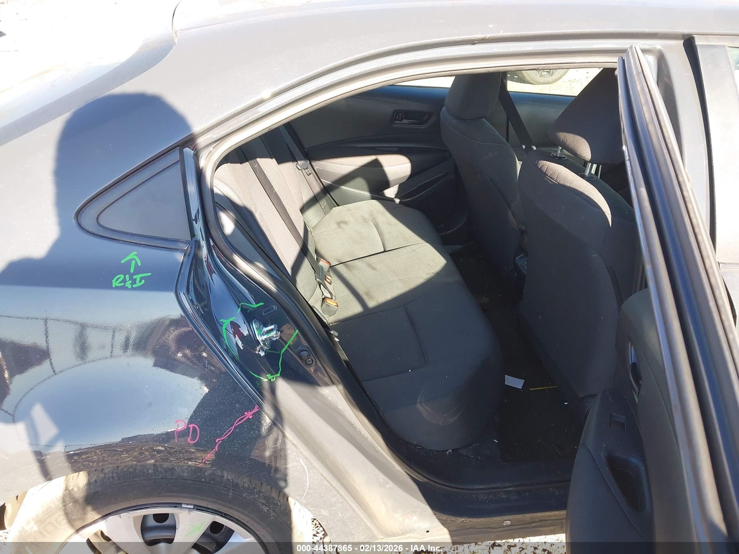 TOYOTA COROLLA image 8