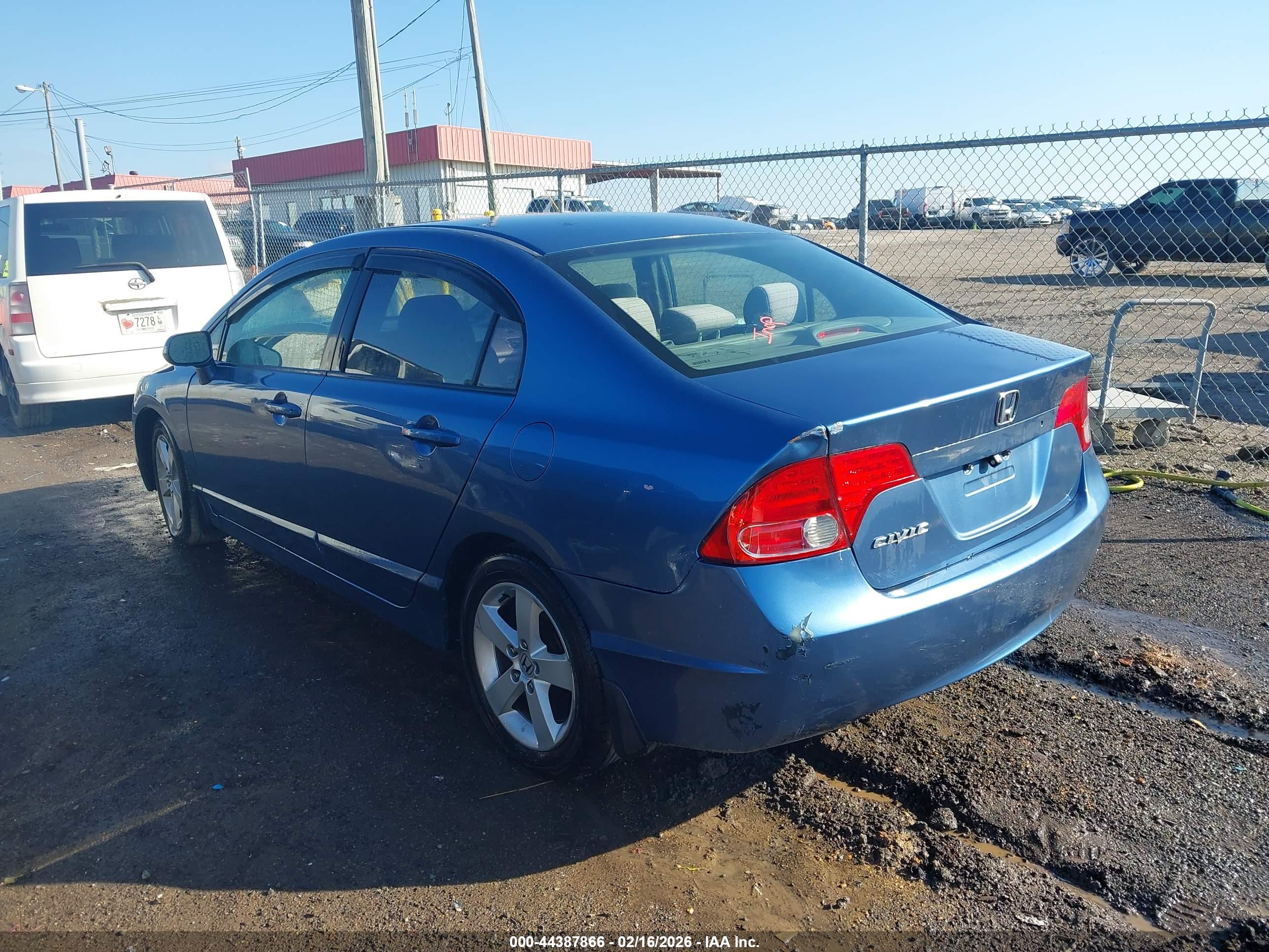 HONDA CIVIC image 3