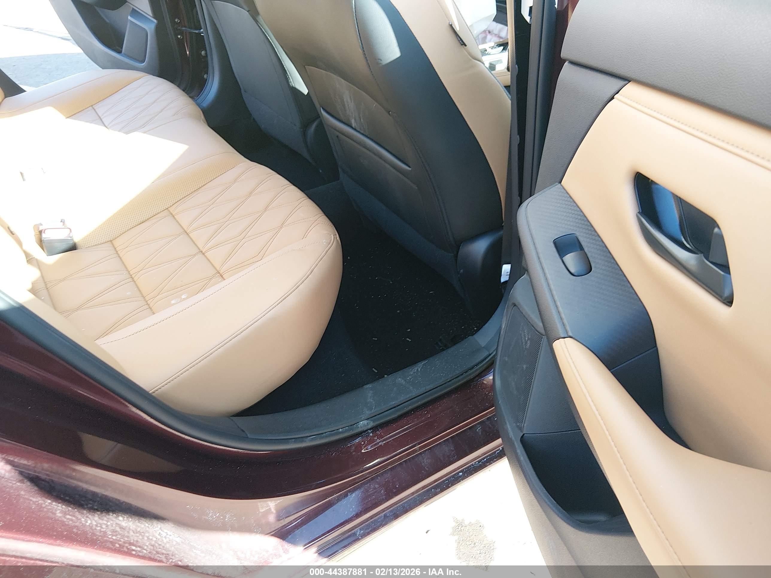 NISSAN SENTRA image 8
