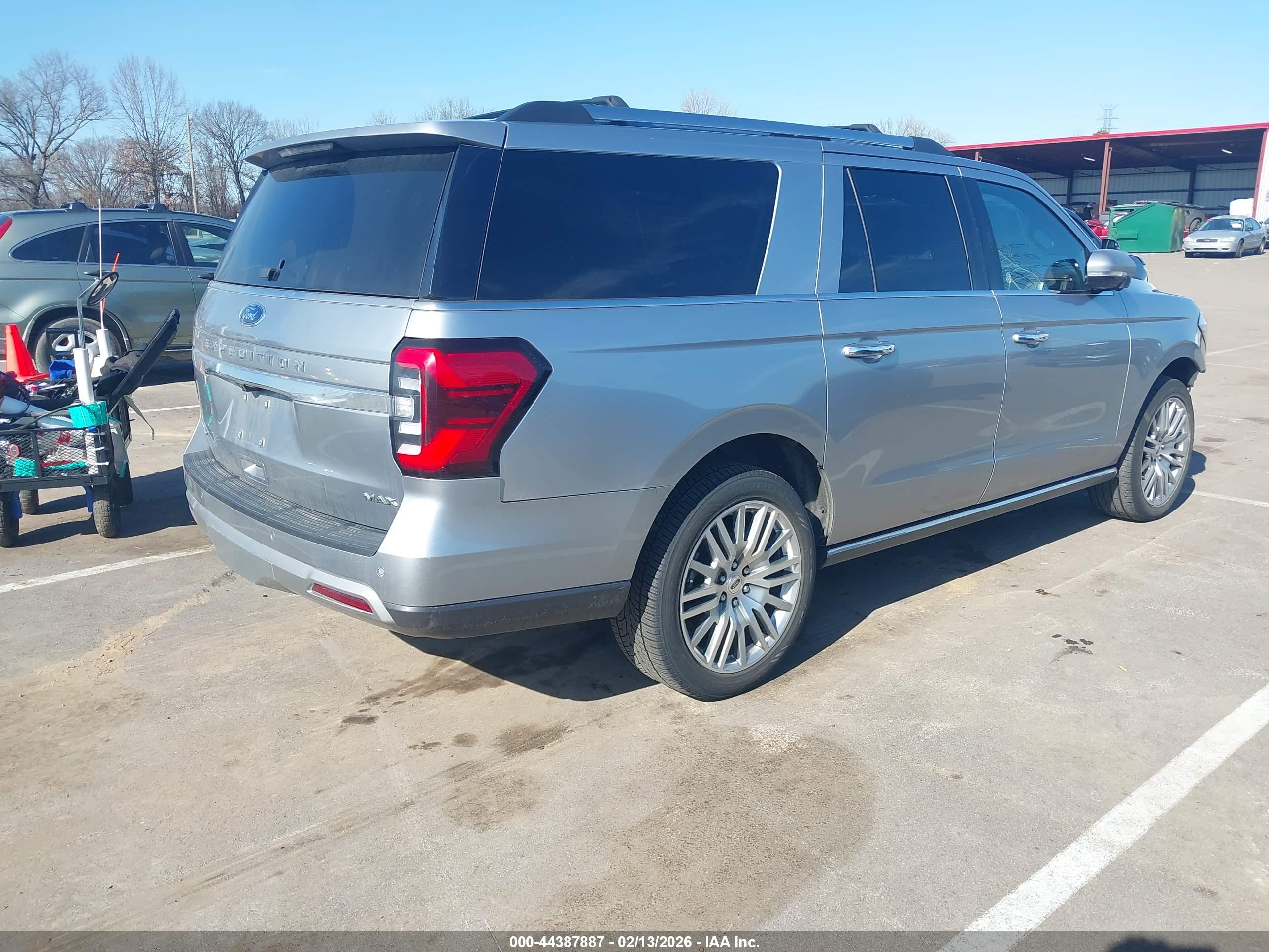 FORD EXPEDITION image 4