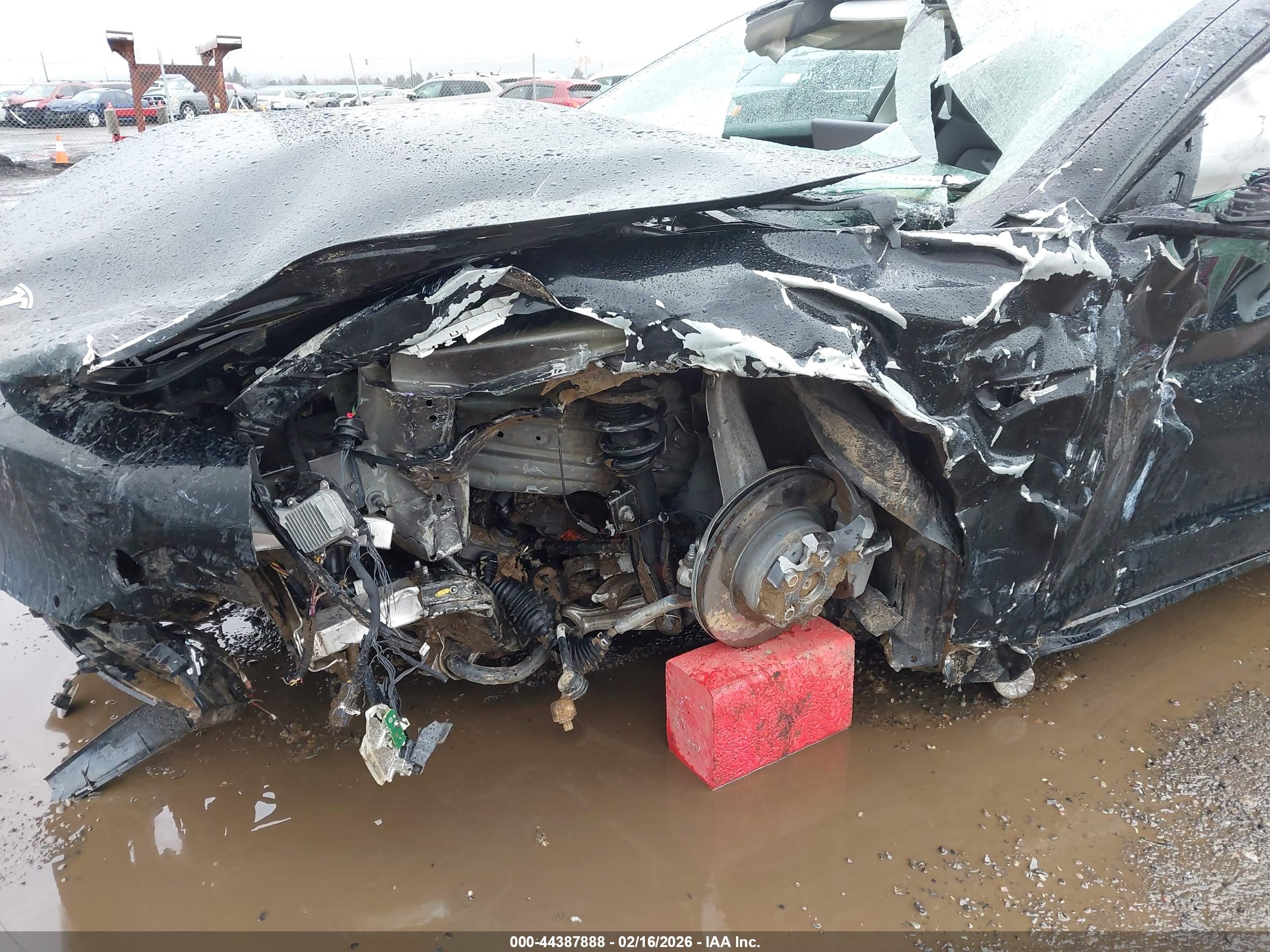 TESLA MODEL image 6