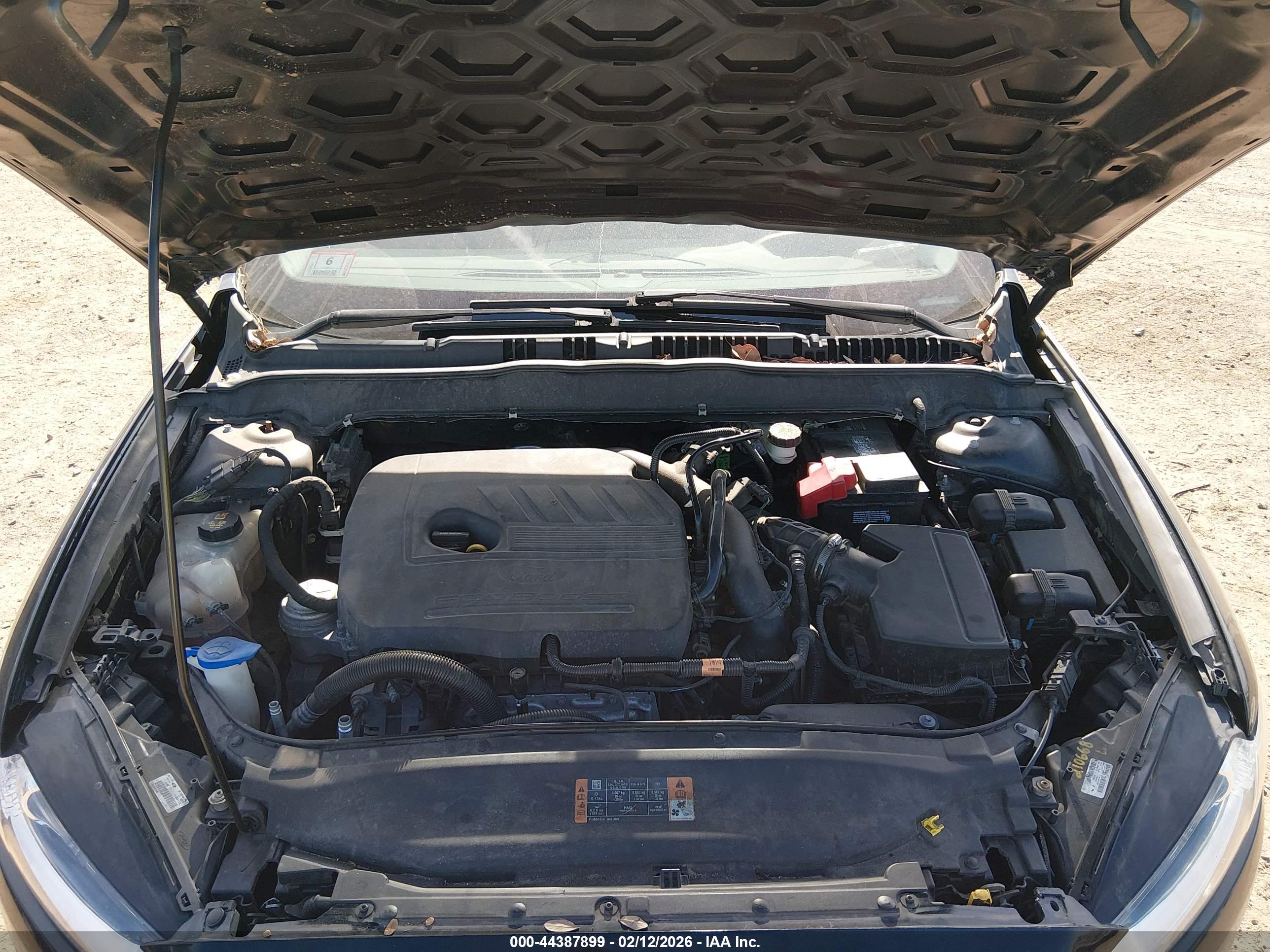 FORD FUSION image 10