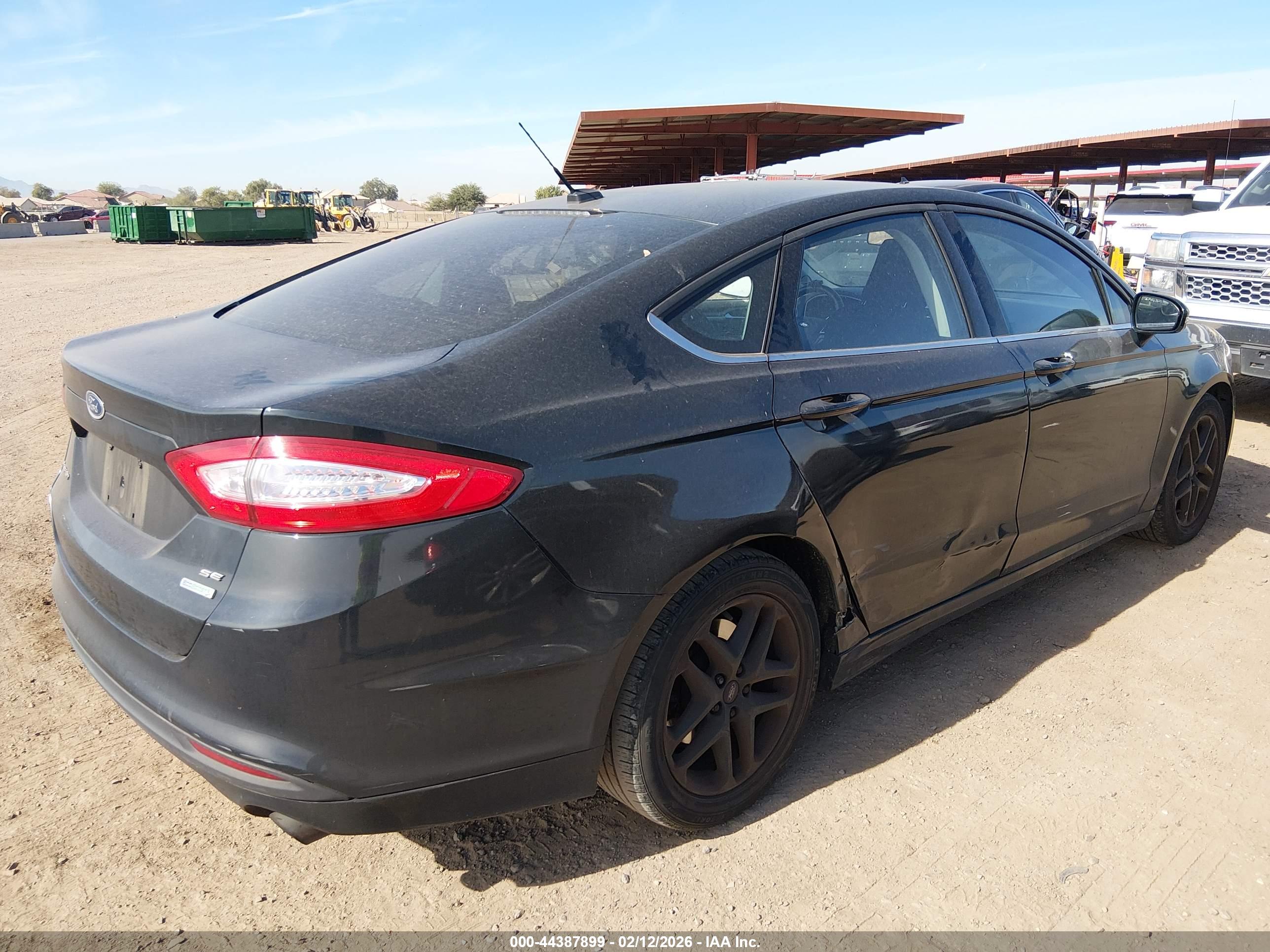 FORD FUSION image 4