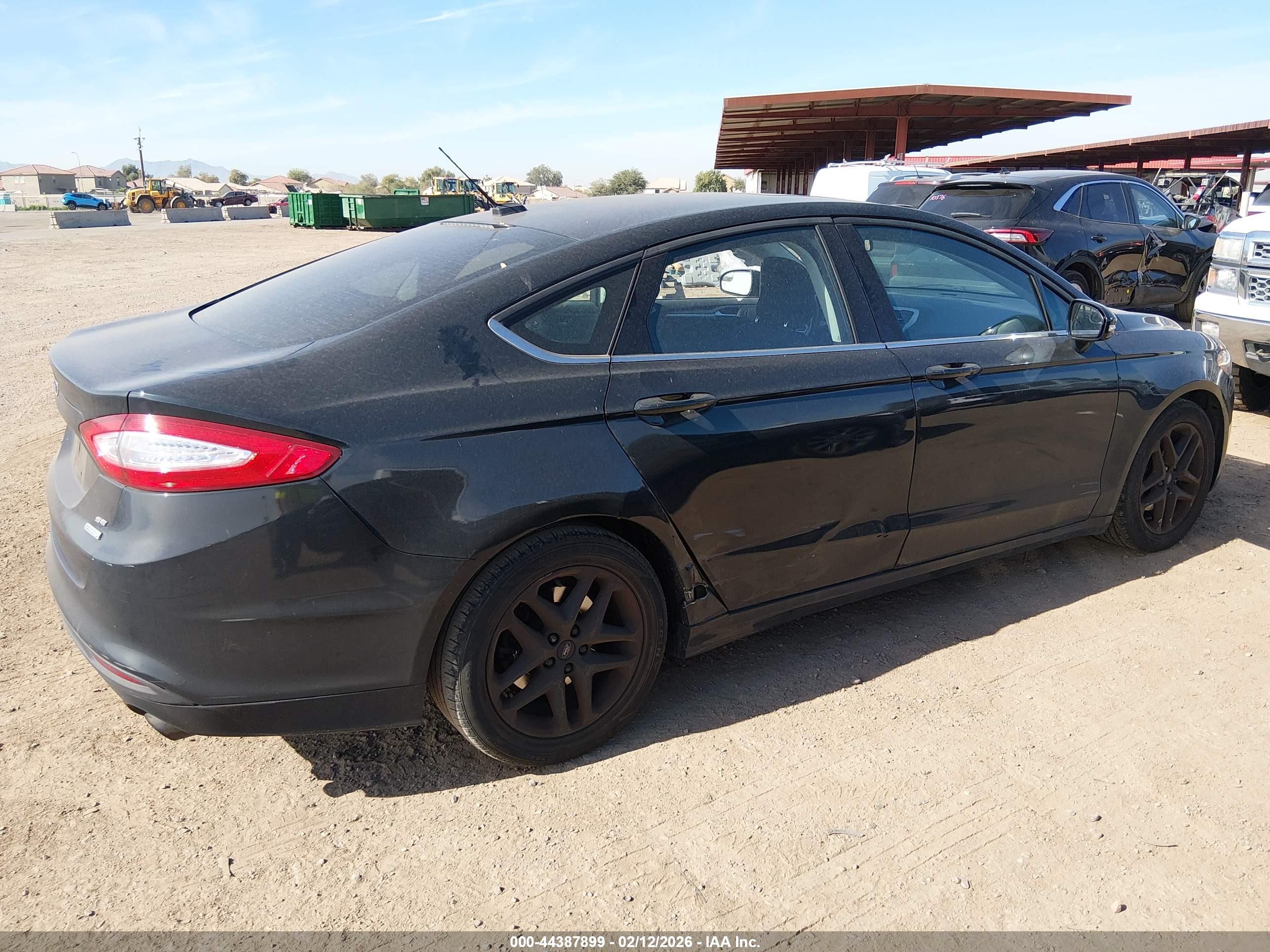 FORD FUSION image 6