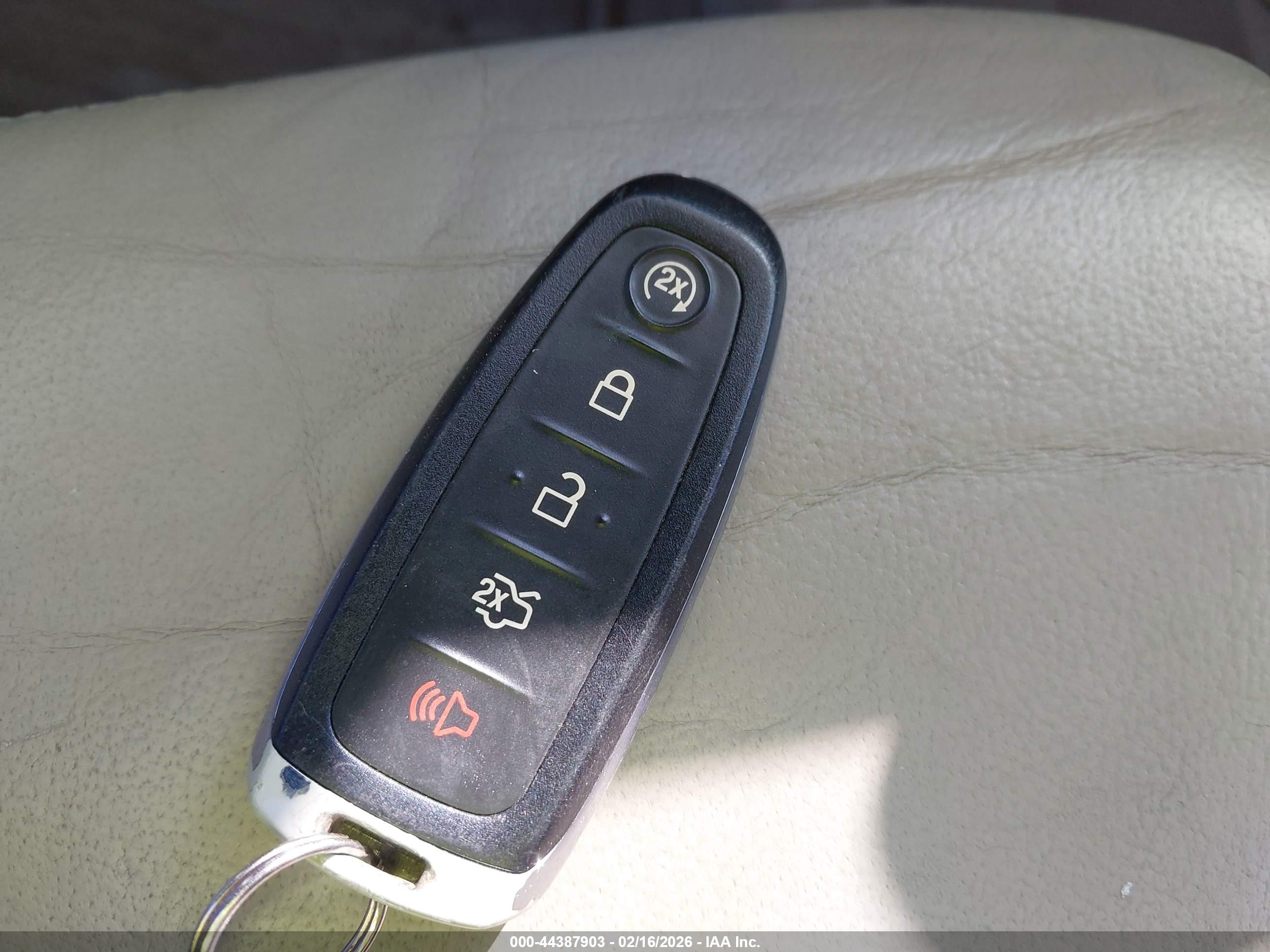 FORD ESCAPE image 11