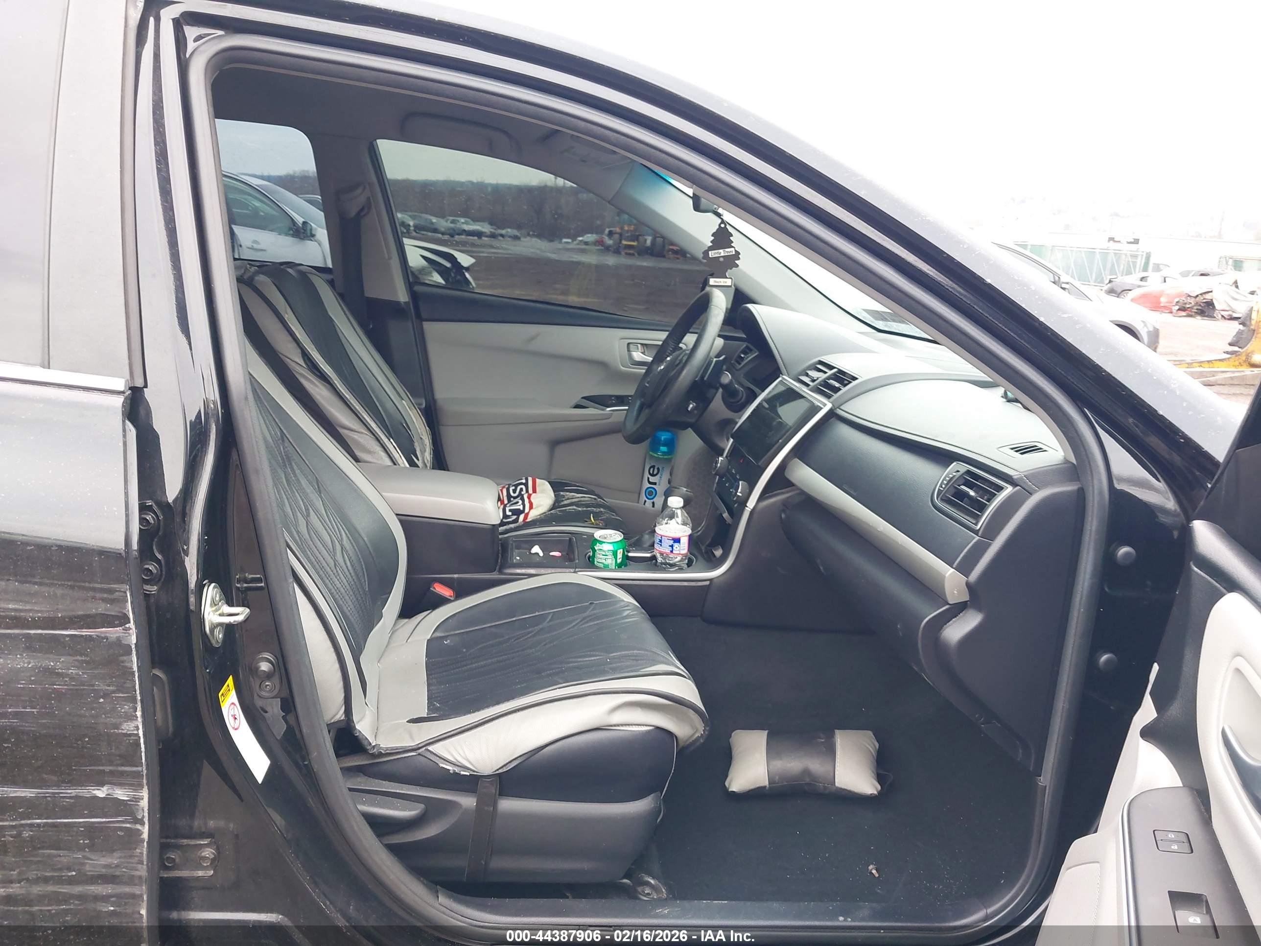 TOYOTA CAMRY image 5