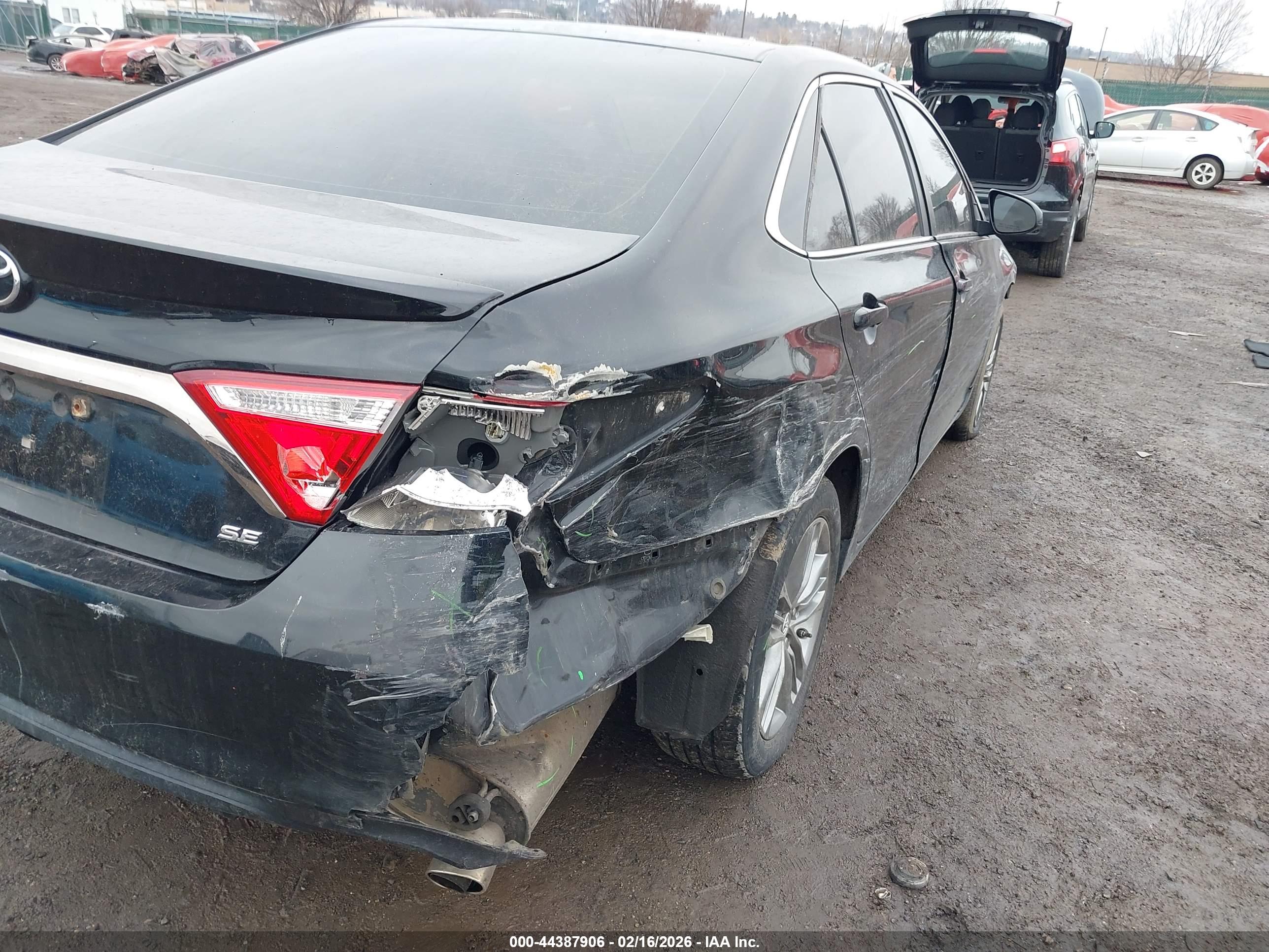 TOYOTA CAMRY image 6